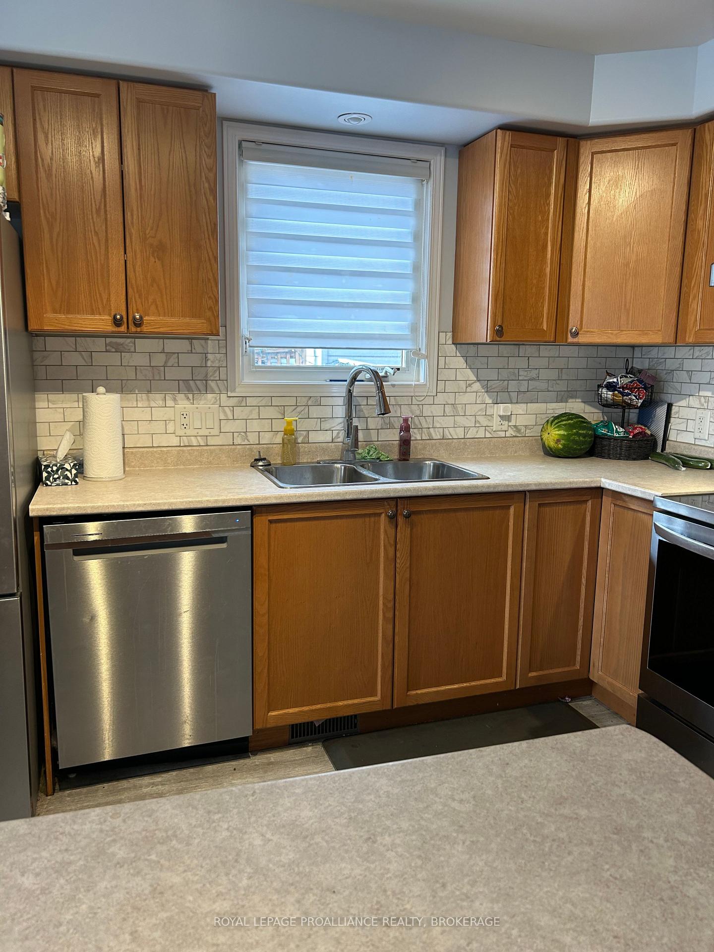 Photo 11 of 1482 Albany Drive, Kingston, City Northwest — HOMEH