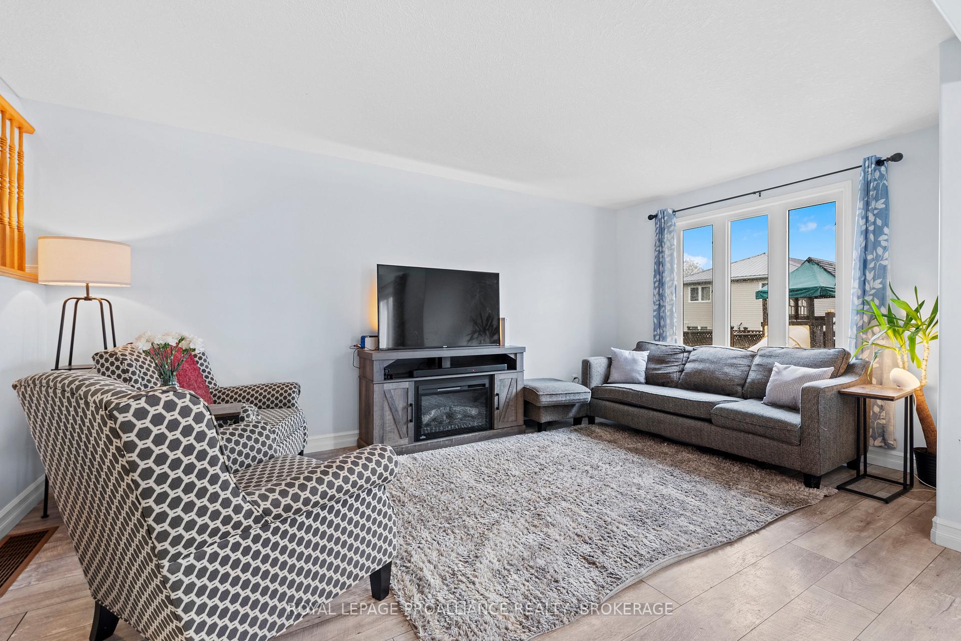 Photo 14 of 1482 Albany Drive, Kingston, City Northwest — HOMEH