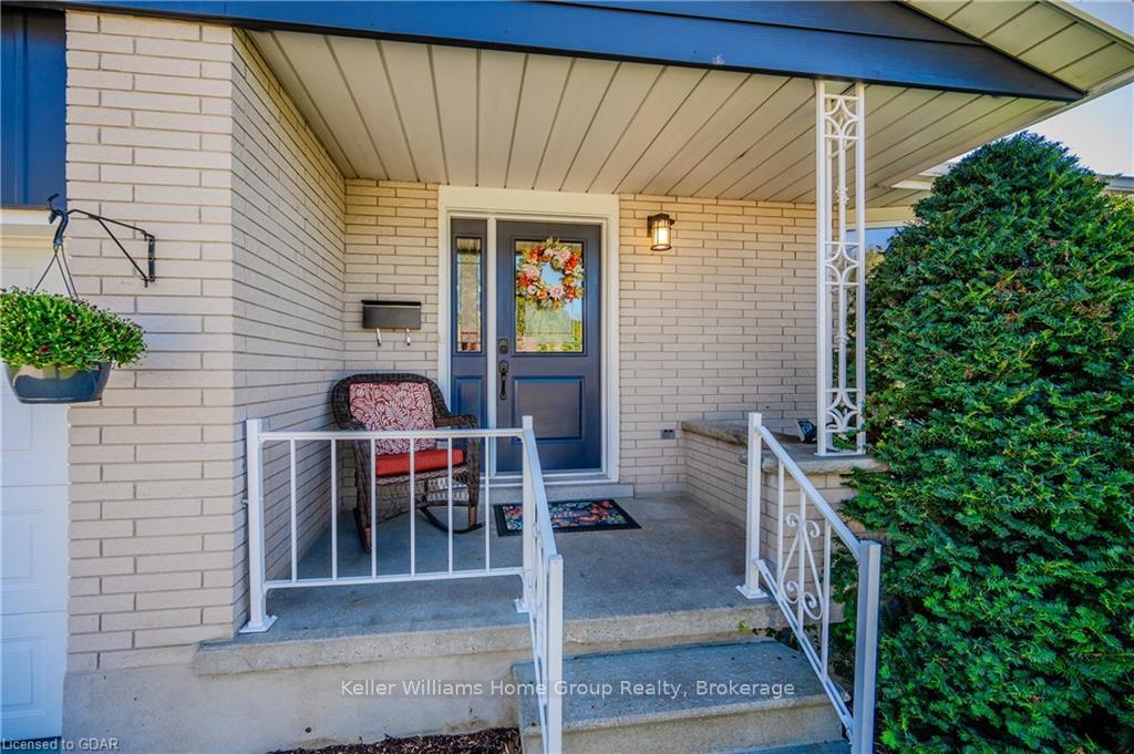 Photo 2 of 49 Strathcona Crescent, Kitchener — HOMEH