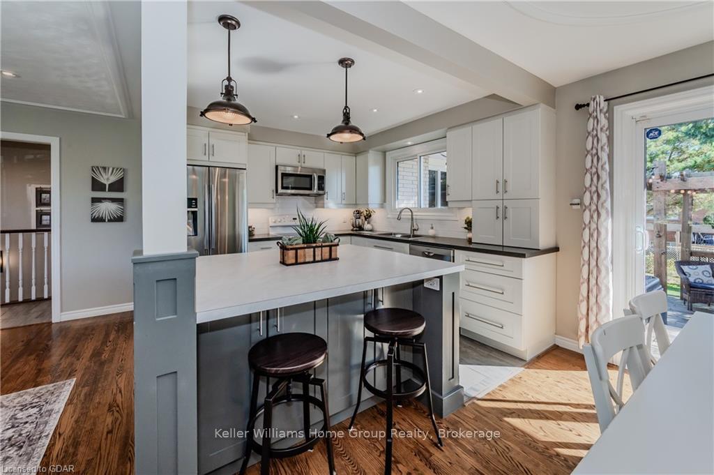 Photo 7 of 49 Strathcona Crescent, Kitchener — HOMEH