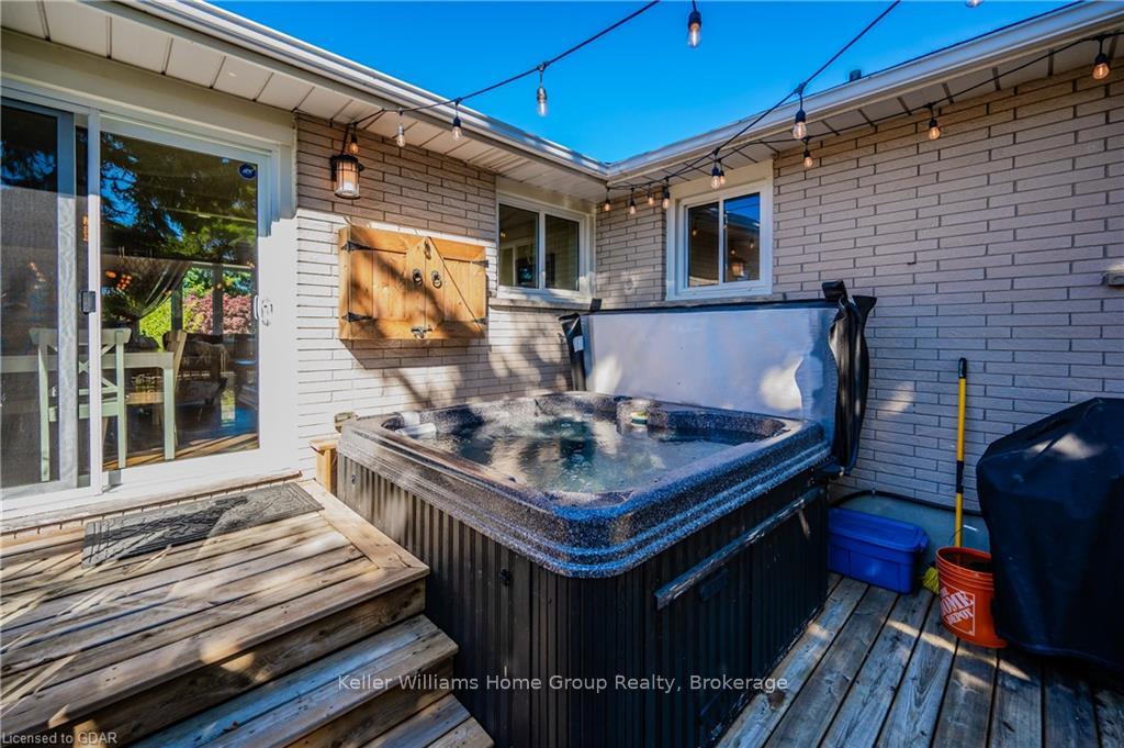 Photo 40 of 49 Strathcona Crescent, Kitchener — HOMEH