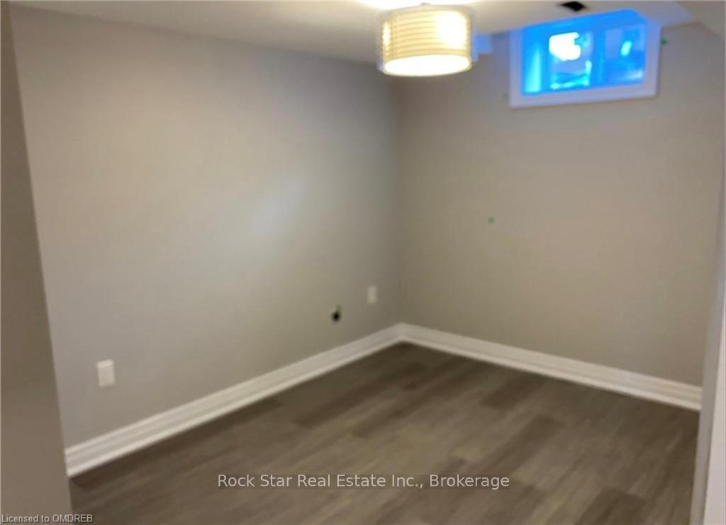 Photo 3 of Unit LOWER UNIT, 54 Nordale Crescent, Hamilton, Stoney Creek Mountain — HOMEH