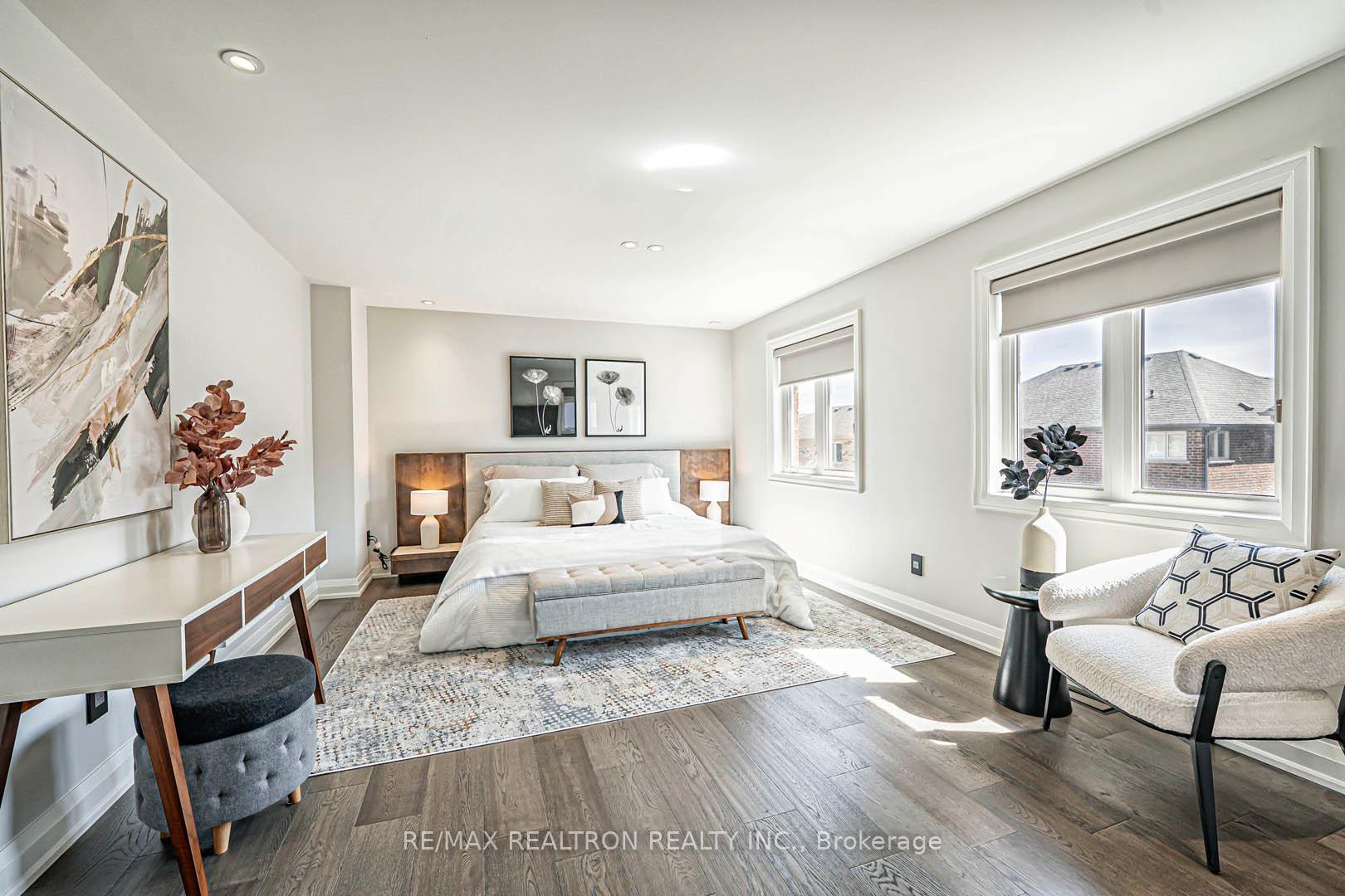 Photo 18 of 19 Duke Of Cornwall Drive, Markham, Victoria Square — HOMEH