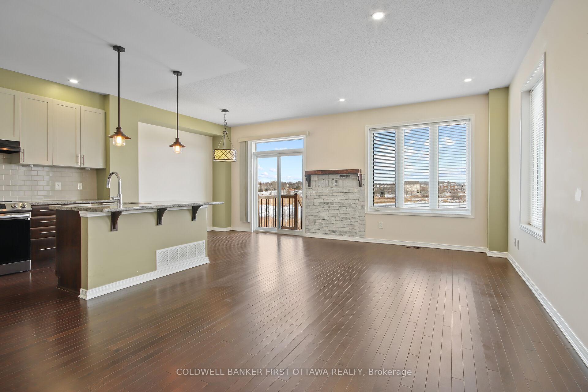 Photo 5 of 559 Radiant Private Point, Ottawa, Kanata - Emerald Meadows/Trailwest — HOMEH