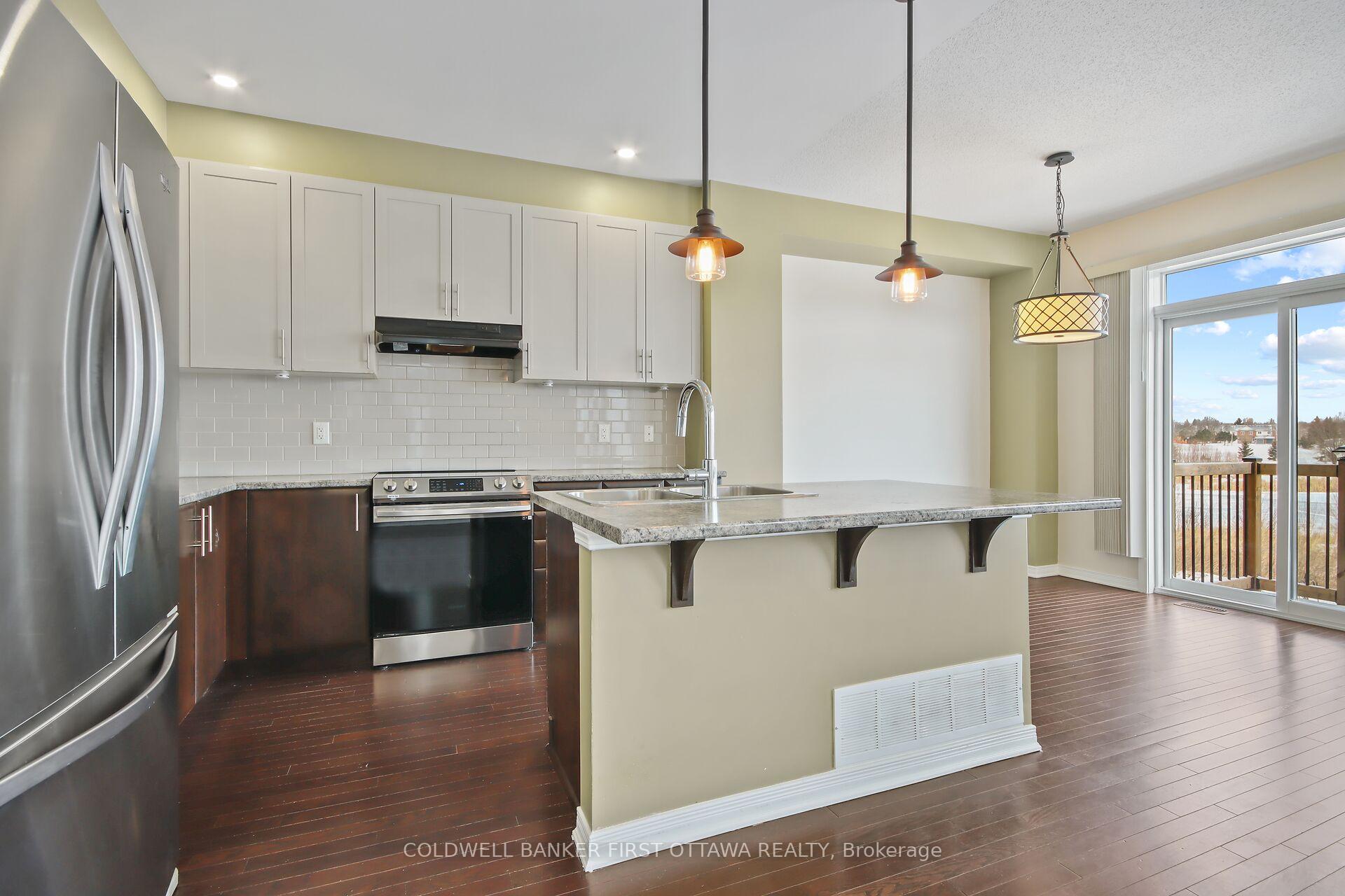 Photo 7 of 559 Radiant Private Point, Ottawa, Kanata - Emerald Meadows/Trailwest — HOMEH