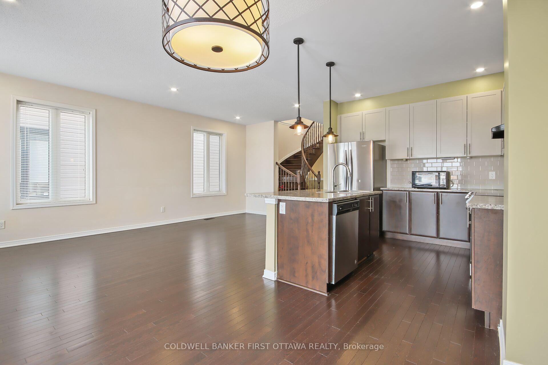 Photo 14 of 559 Radiant Private Point, Ottawa, Kanata - Emerald Meadows/Trailwest — HOMEH