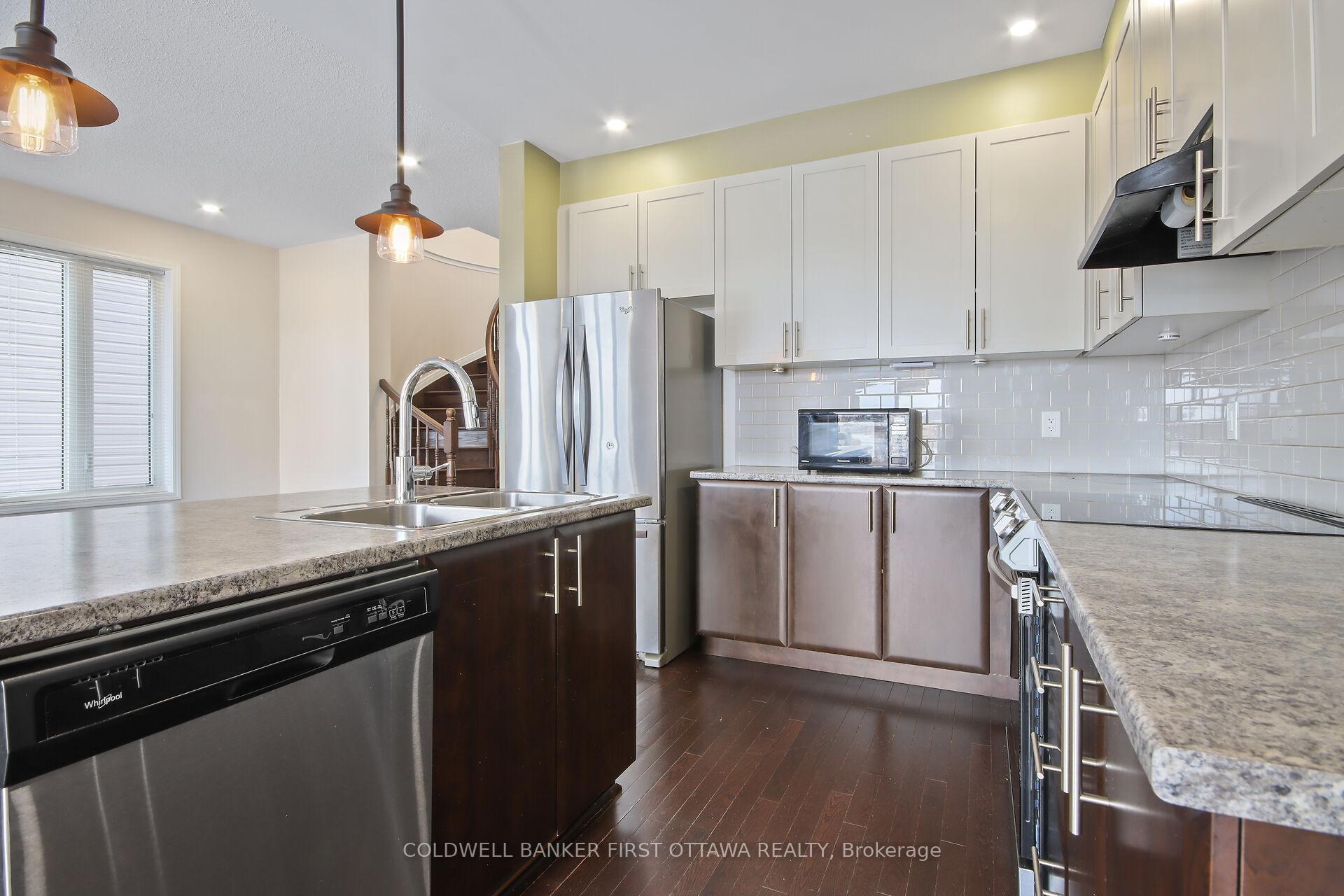 Photo 16 of 559 Radiant Private Point, Ottawa, Kanata - Emerald Meadows/Trailwest — HOMEH