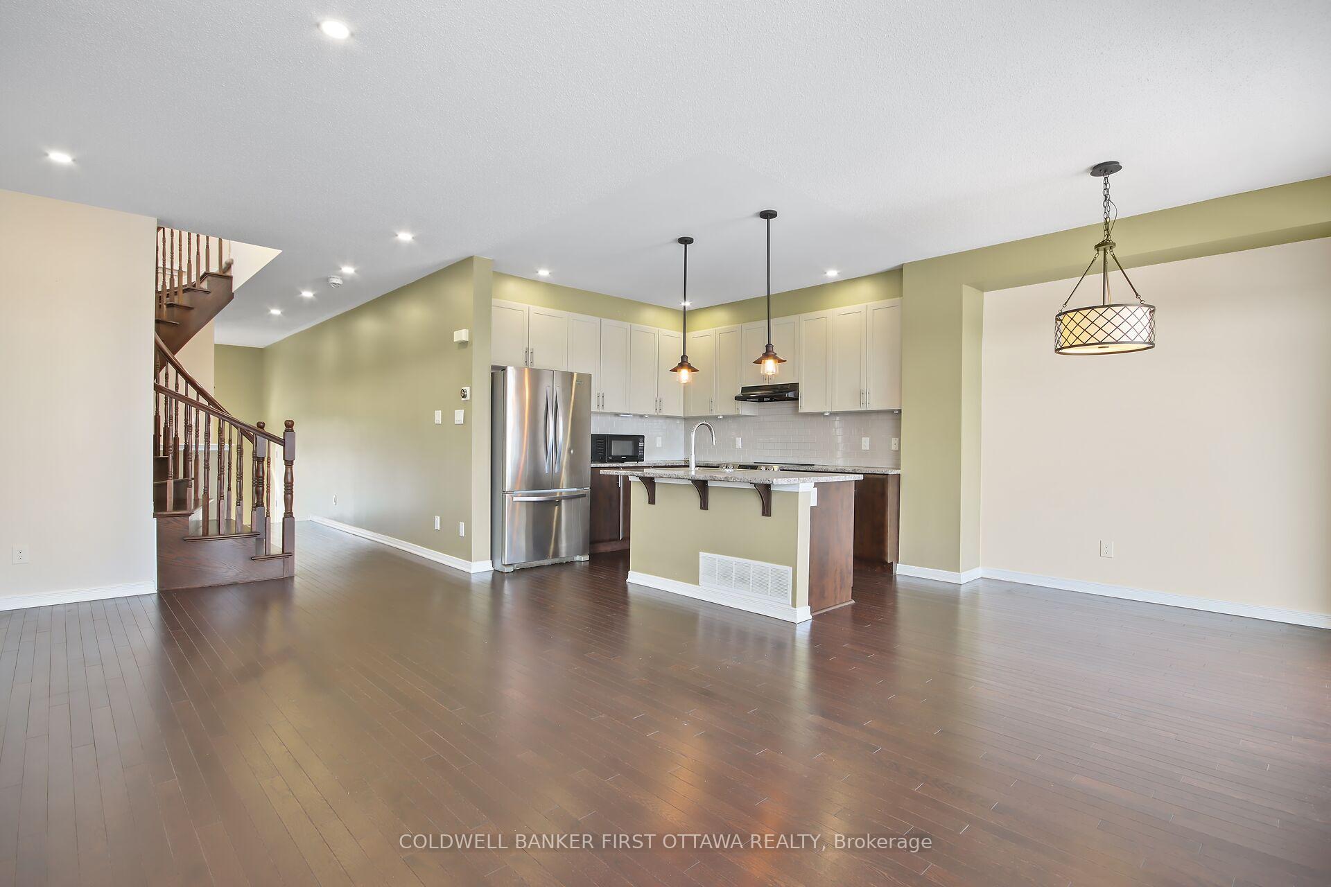 Photo 18 of 559 Radiant Private Point, Ottawa, Kanata - Emerald Meadows/Trailwest — HOMEH