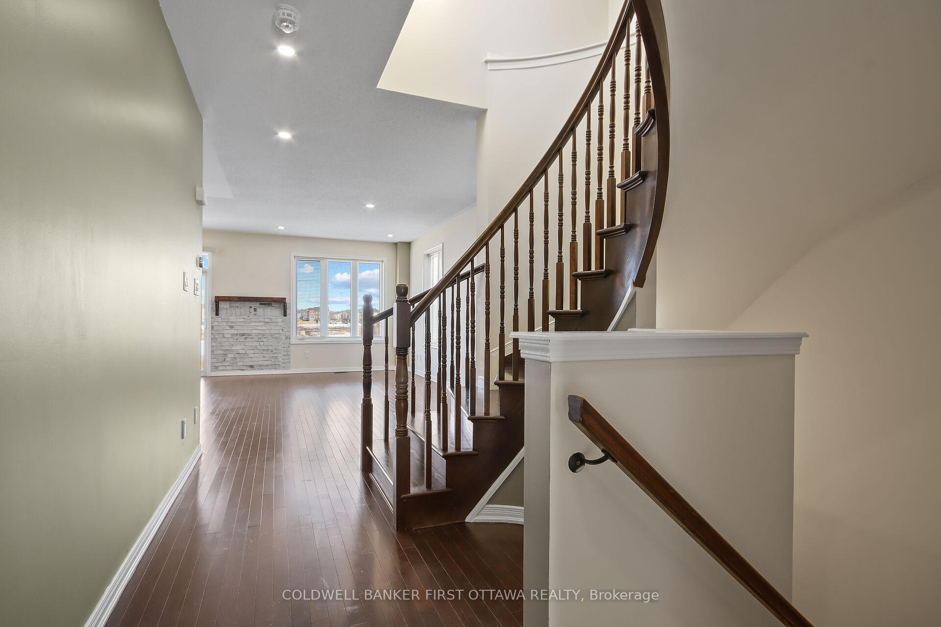 Photo 25 of 559 Radiant Private Point, Ottawa, Kanata - Emerald Meadows/Trailwest — HOMEH