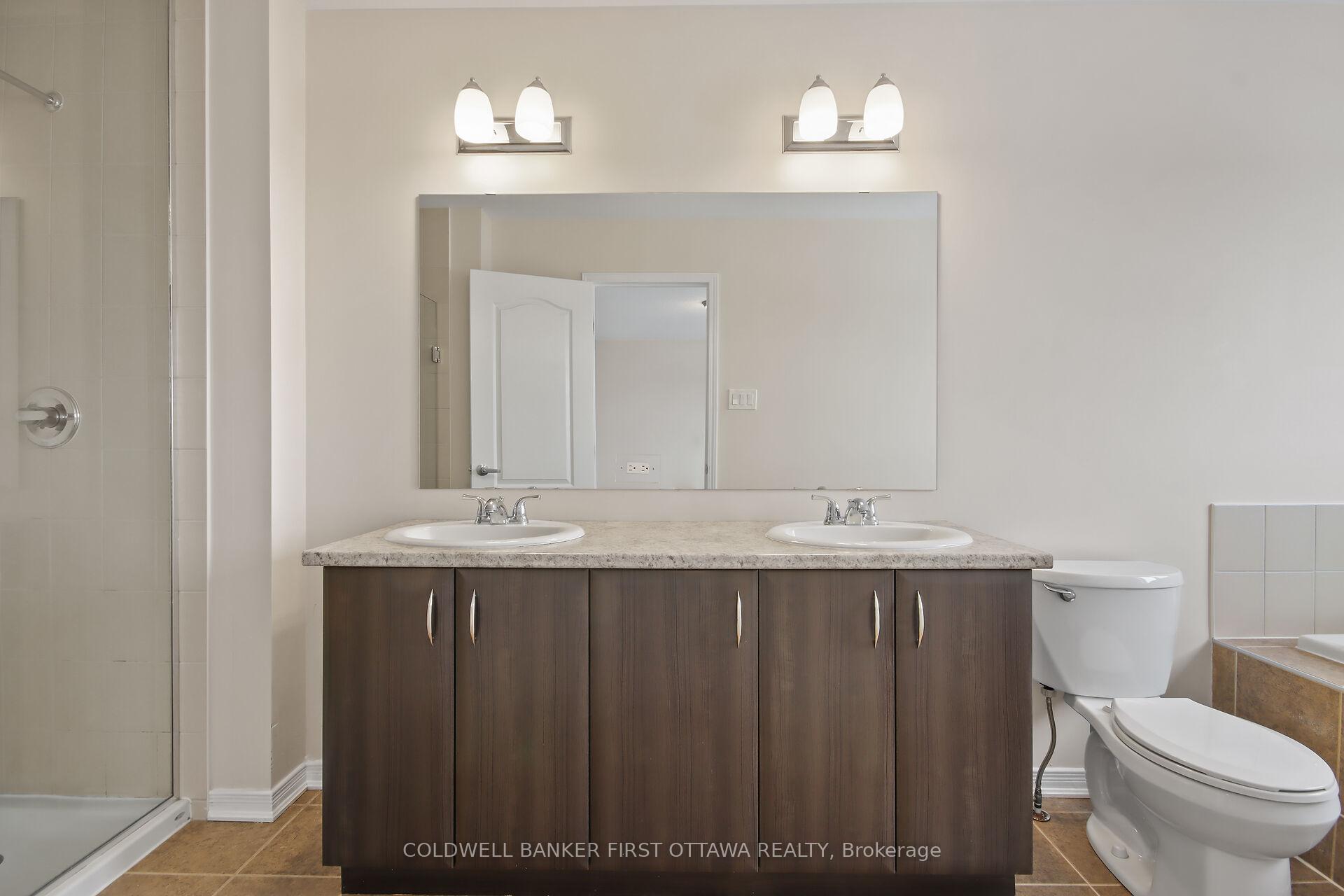 Photo 29 of 559 Radiant Private Point, Ottawa, Kanata - Emerald Meadows/Trailwest — HOMEH