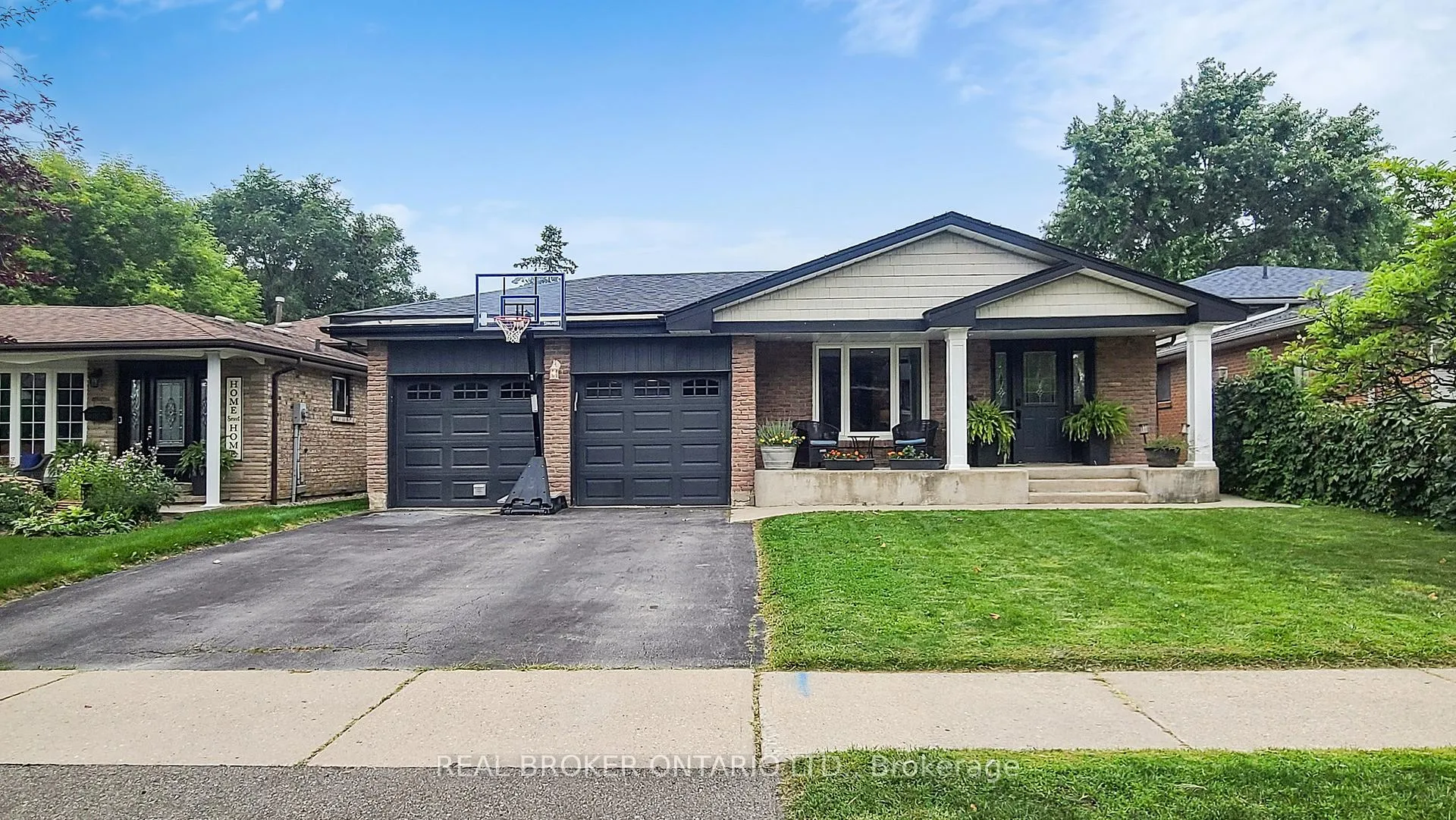 Photo 1 of 729 Willow Avenue, Milton, Dorset Park — HOMEH