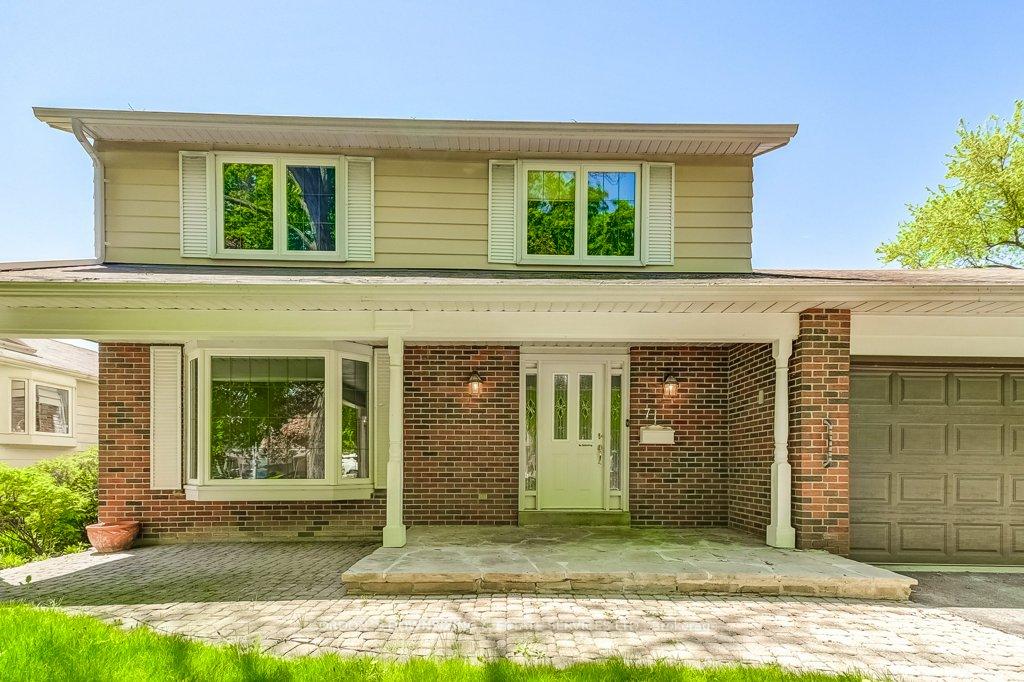 Photo 2 of 71 Walkerton Drive, Markham, Markham Village — HOMEH