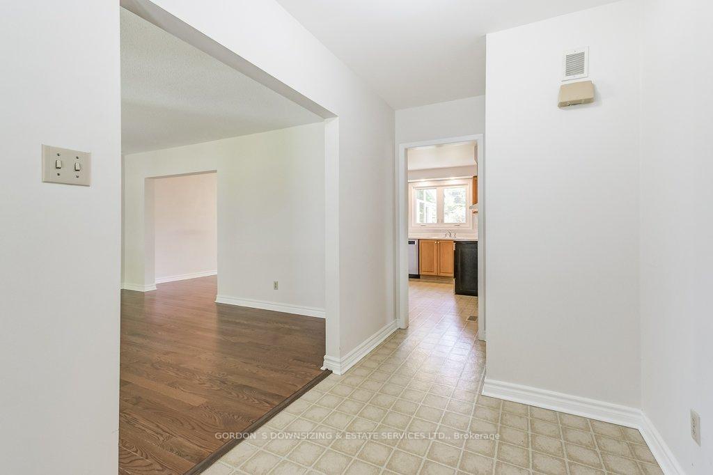 Photo 5 of 71 Walkerton Drive, Markham, Markham Village — HOMEH