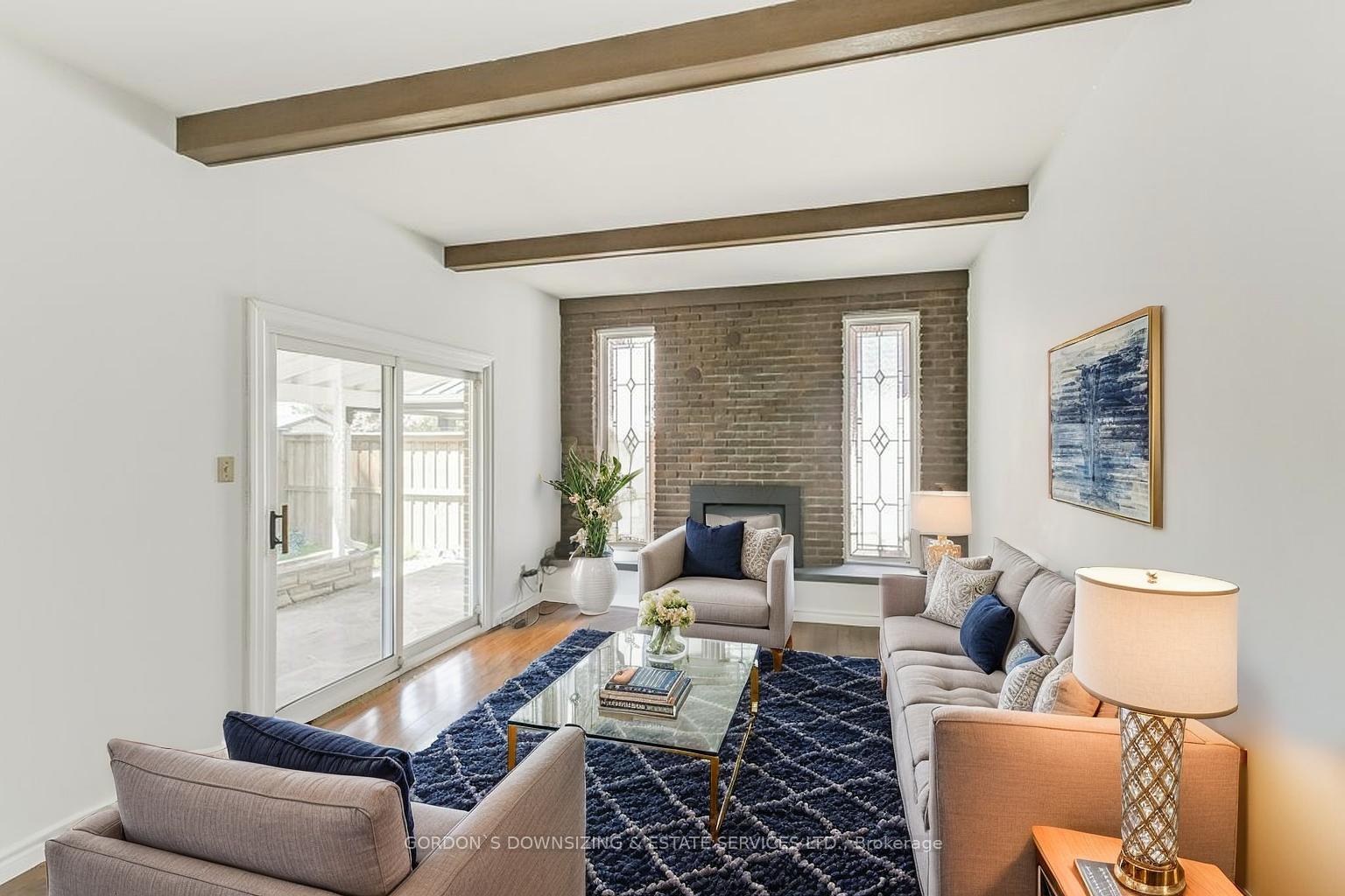 Photo 18 of 71 Walkerton Drive, Markham, Markham Village — HOMEH