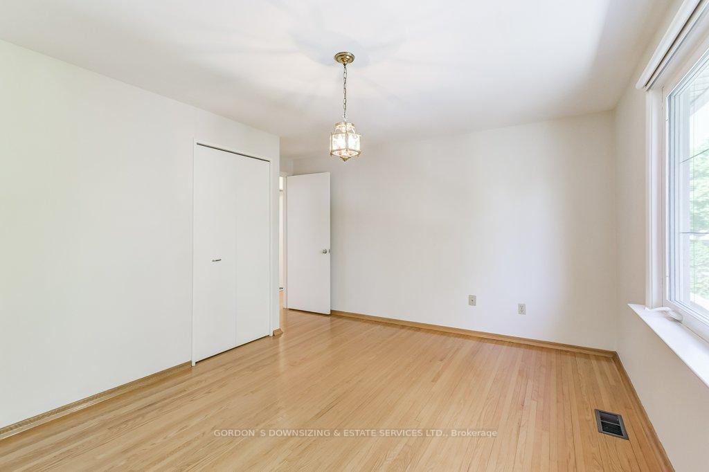 Photo 27 of 71 Walkerton Drive, Markham, Markham Village — HOMEH
