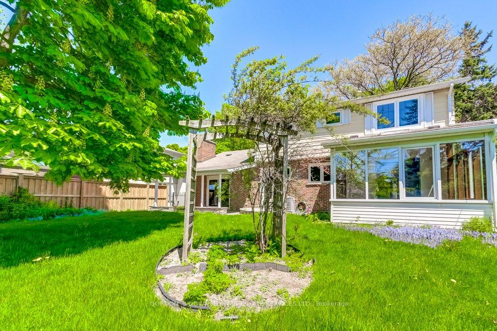 Photo 35 of 71 Walkerton Drive, Markham, Markham Village — HOMEH