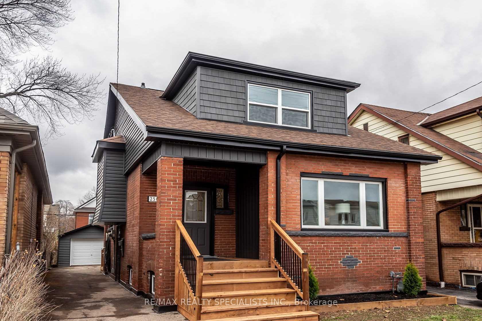 Photo 1 of 256 Ottawa Street S, Hamilton, Delta — HOMEH