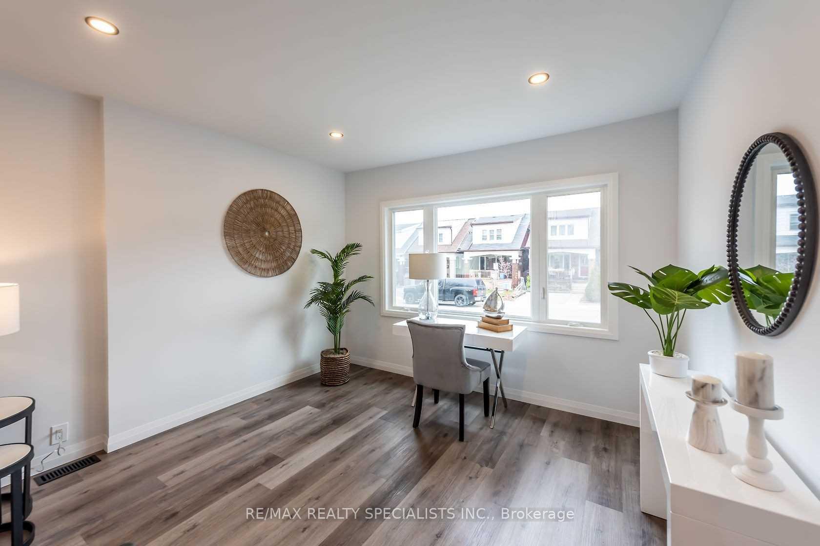 Photo 5 of 256 Ottawa Street S, Hamilton, Delta — HOMEH