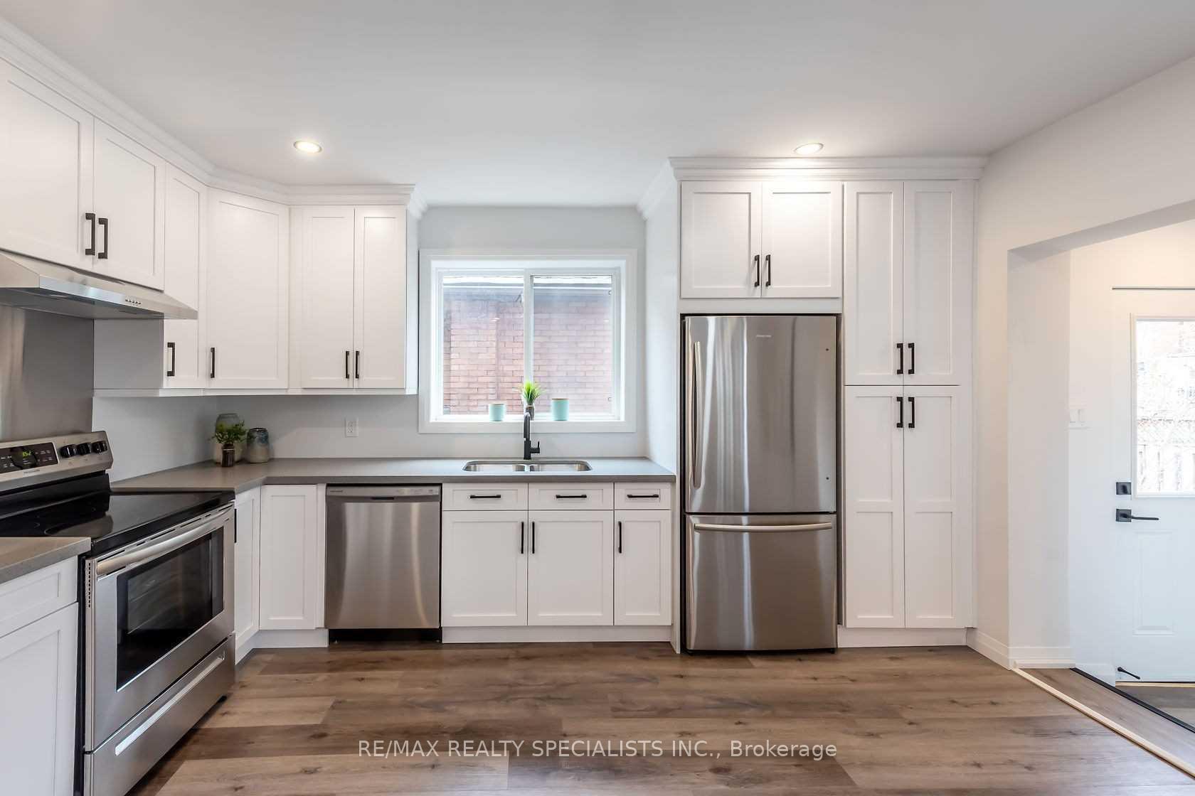 Photo 7 of 256 Ottawa Street S, Hamilton, Delta — HOMEH