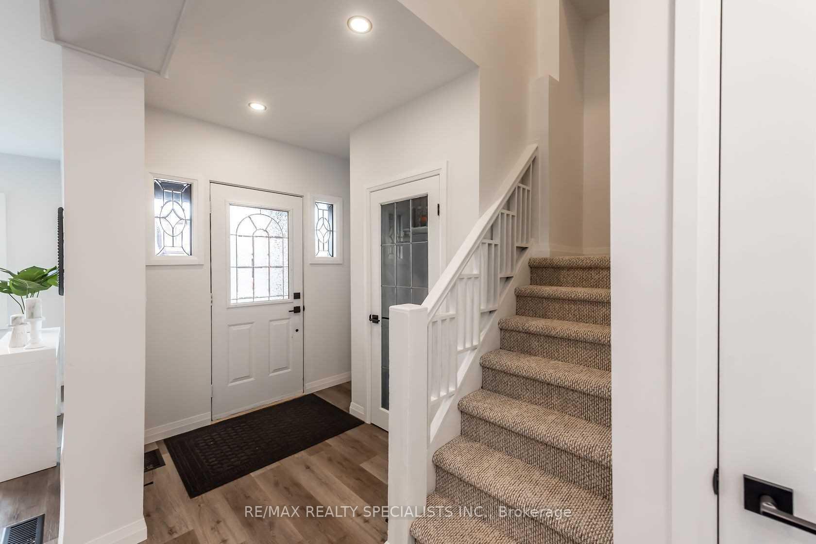 Photo 16 of 256 Ottawa Street S, Hamilton, Delta — HOMEH