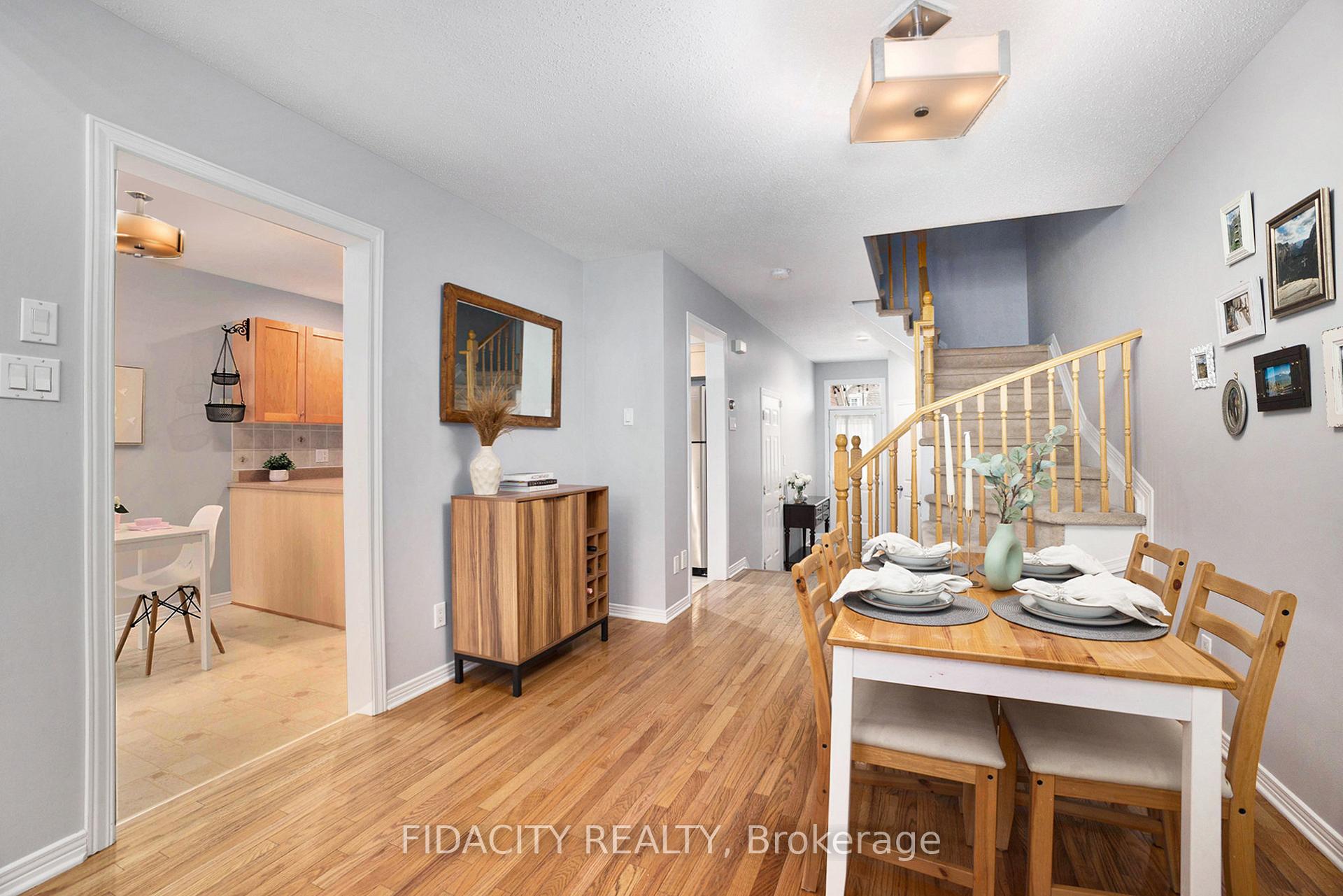 Photo 9 of 19 Saddlesmith Circle, Ottawa, Kanata - Emerald Meadows/Trailwest — HOMEH