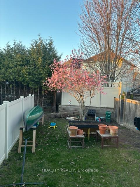 Photo 24 of 19 Saddlesmith Circle, Ottawa, Kanata - Emerald Meadows/Trailwest — HOMEH