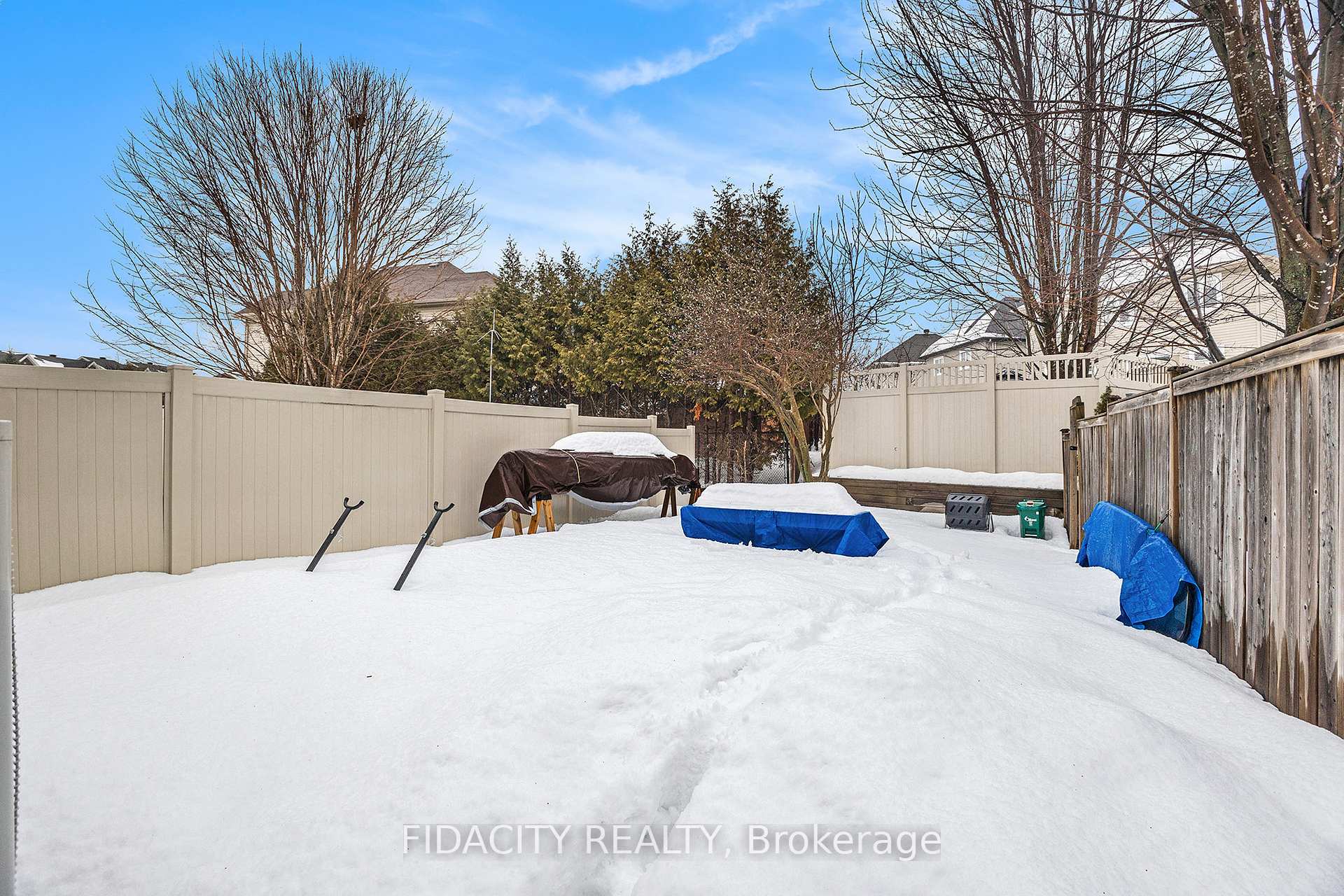 Photo 28 of 19 Saddlesmith Circle, Ottawa, Kanata - Emerald Meadows/Trailwest — HOMEH