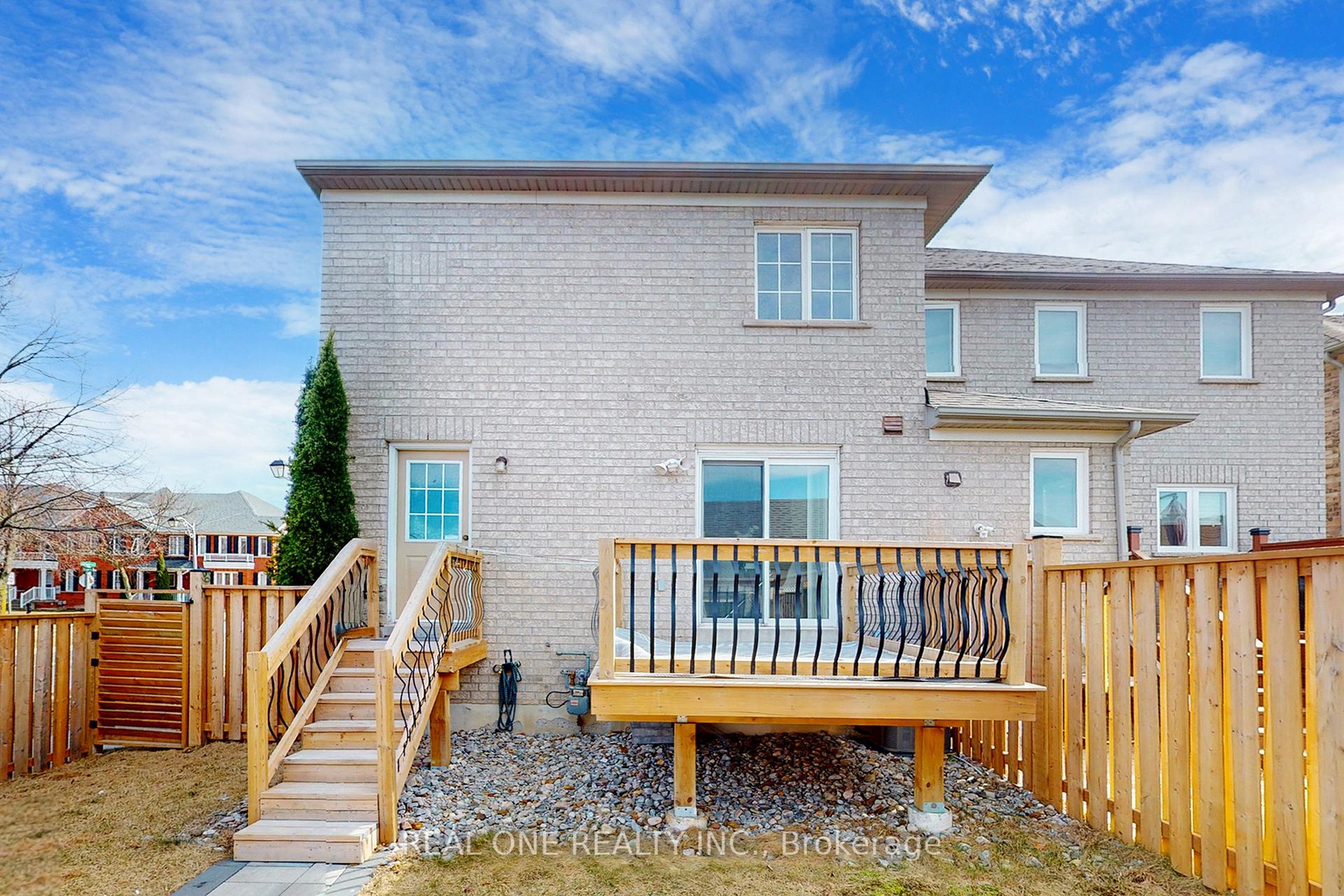 Photo 36 of 804 Caboto Trail, Markham, Village Green-South Unionville — HOMEH