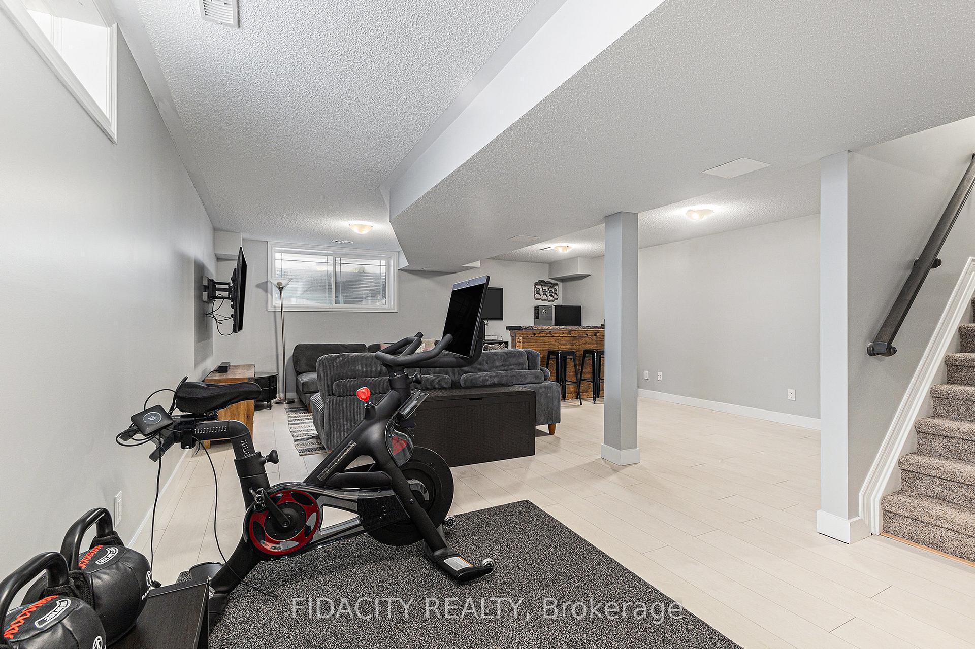 Photo 22 of 398 Barrick Hill Road, Ottawa, Kanata - Emerald Meadows/Trailwest — HOMEH