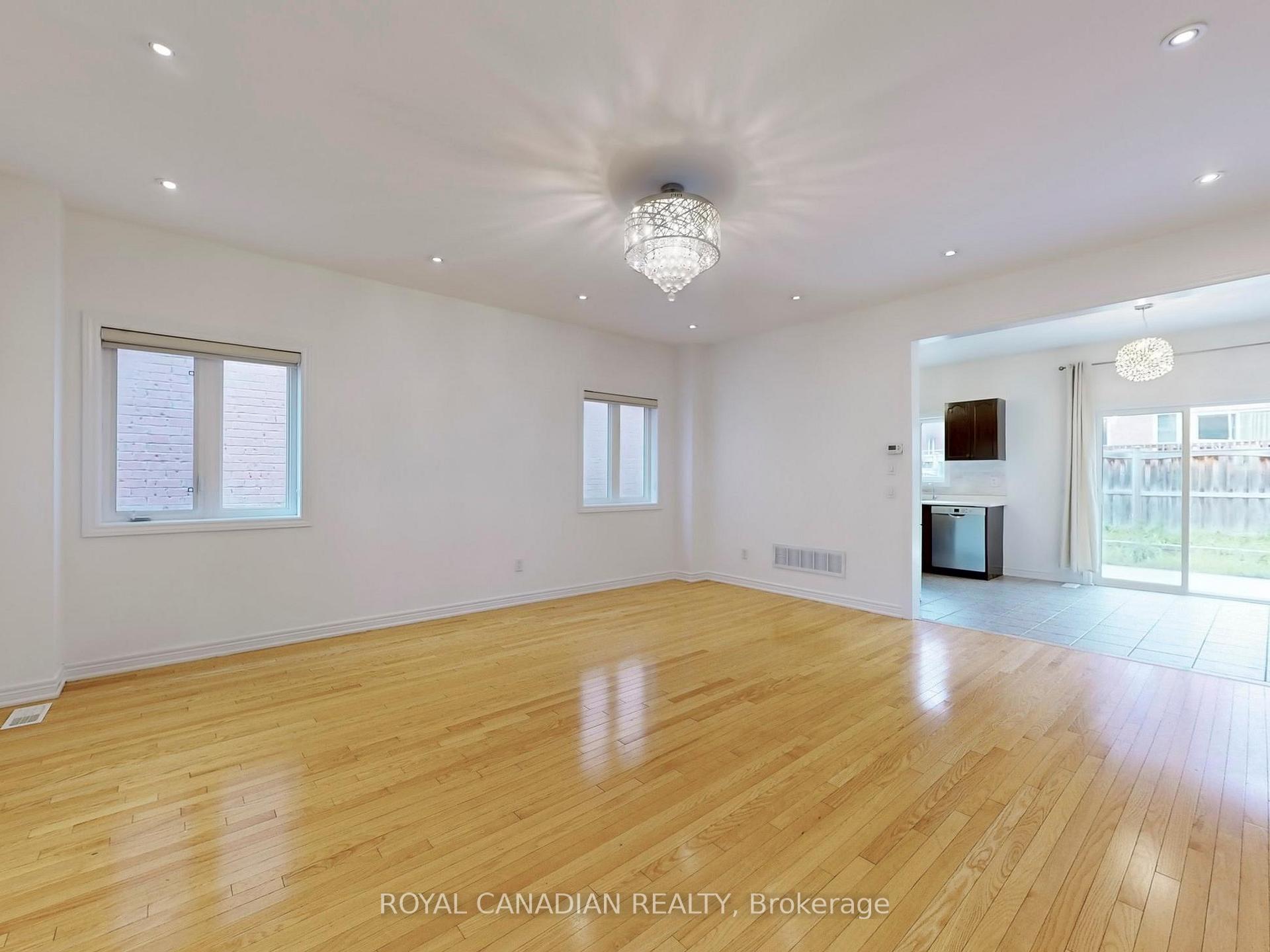 Photo 6 of 38 Hammersly Boulevard, Markham, Wismer — HOMEH