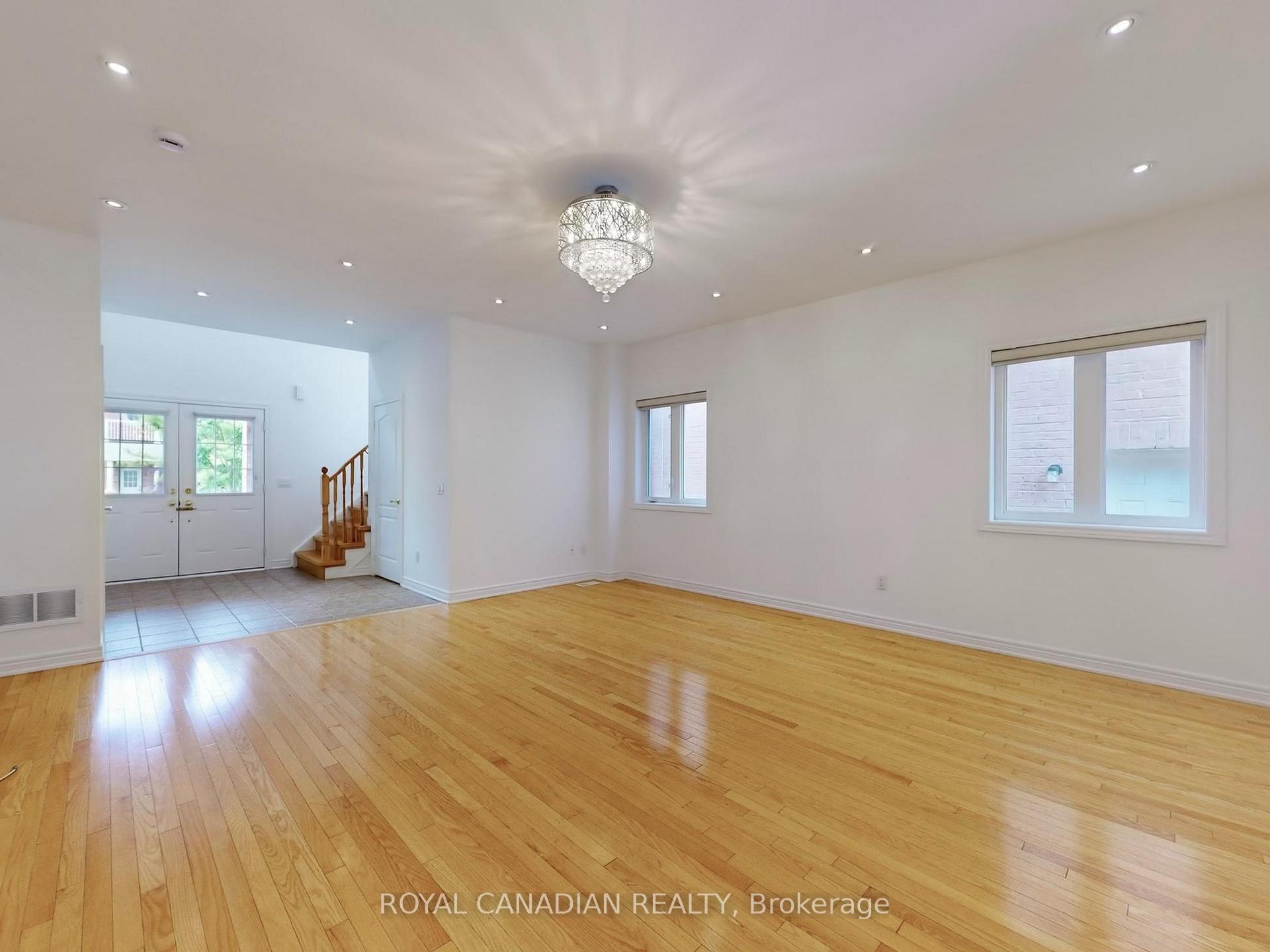 Photo 8 of 38 Hammersly Boulevard, Markham, Wismer — HOMEH