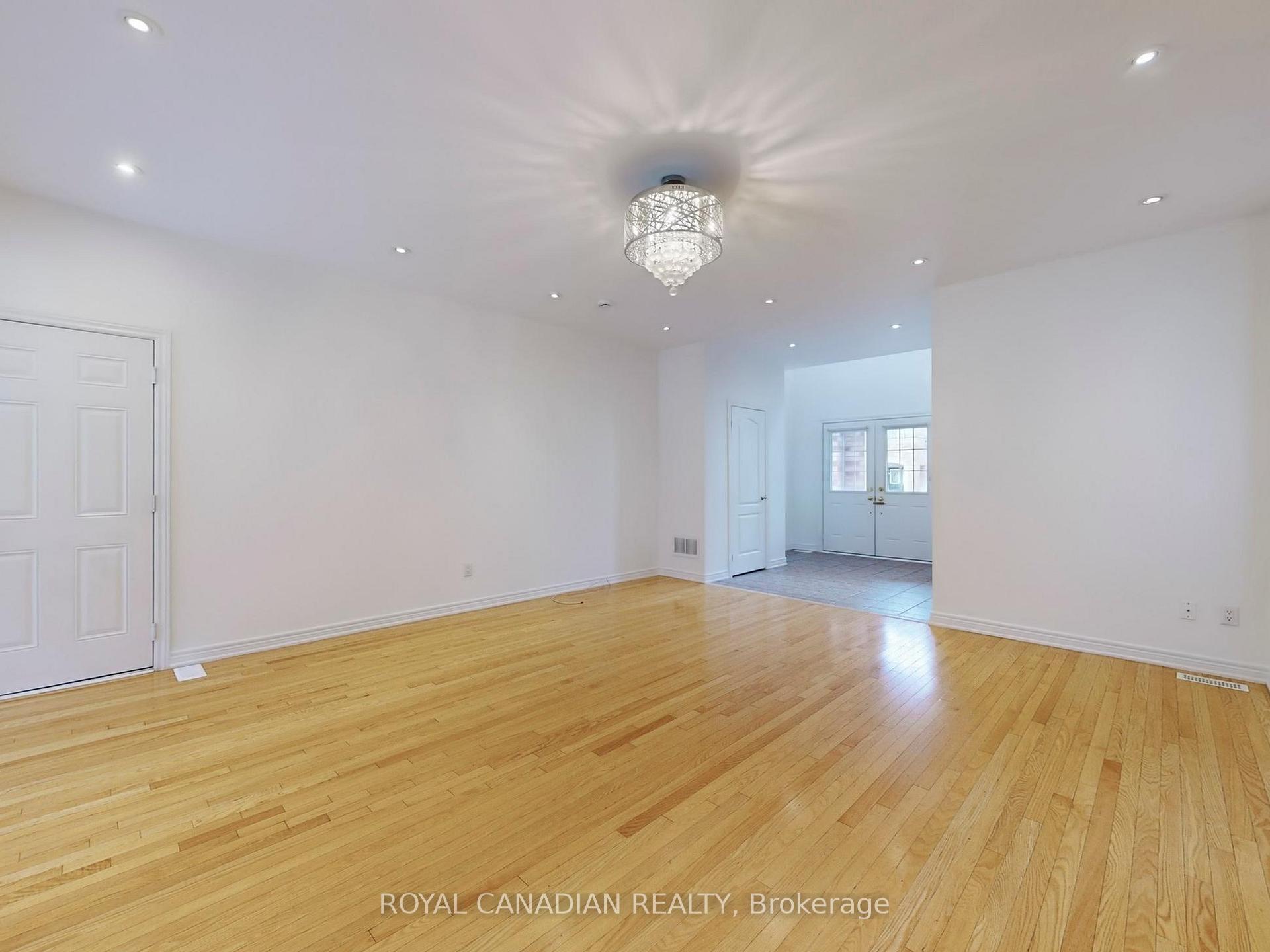 Photo 9 of 38 Hammersly Boulevard, Markham, Wismer — HOMEH