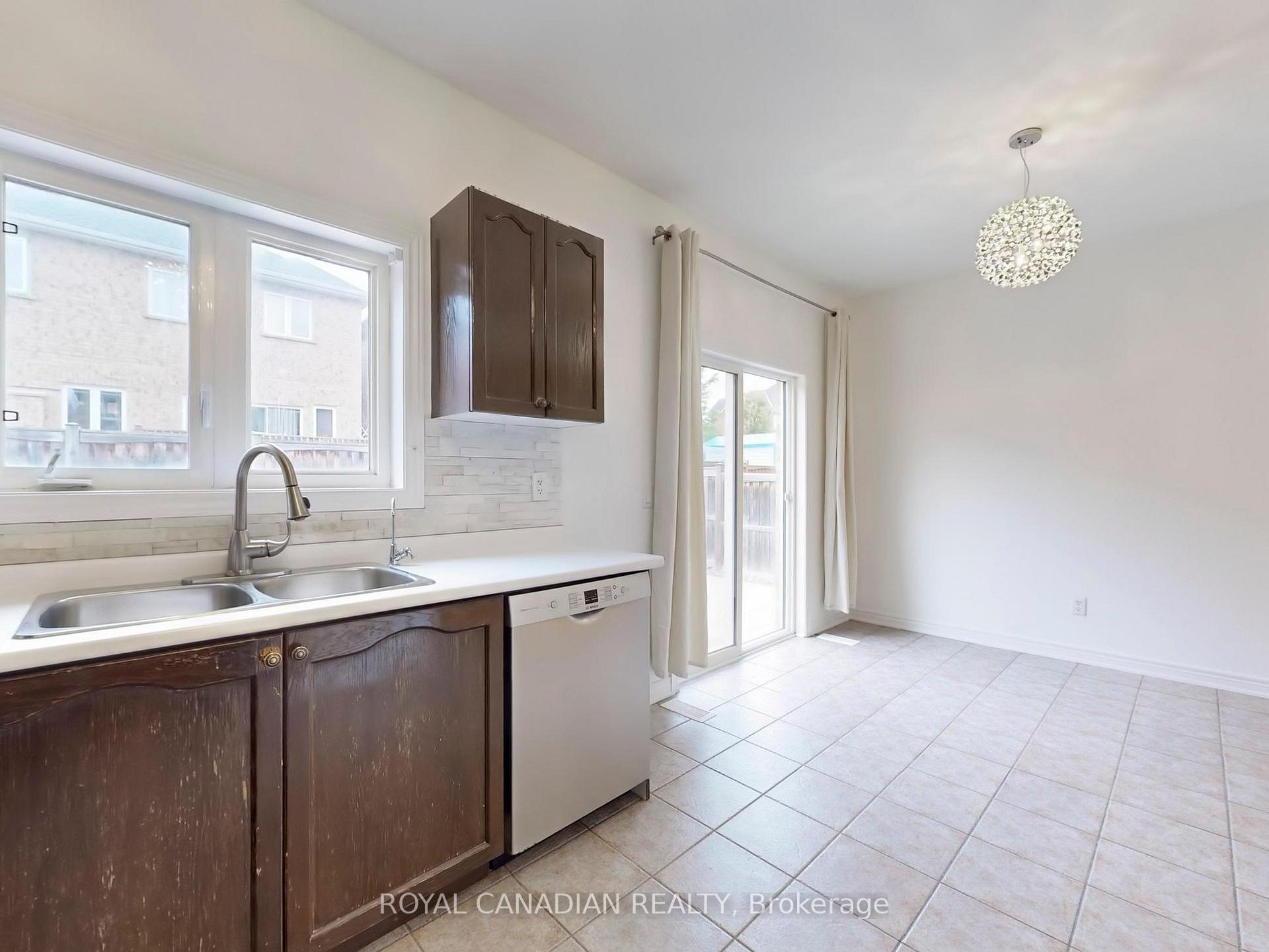 Photo 14 of 38 Hammersly Boulevard, Markham, Wismer — HOMEH