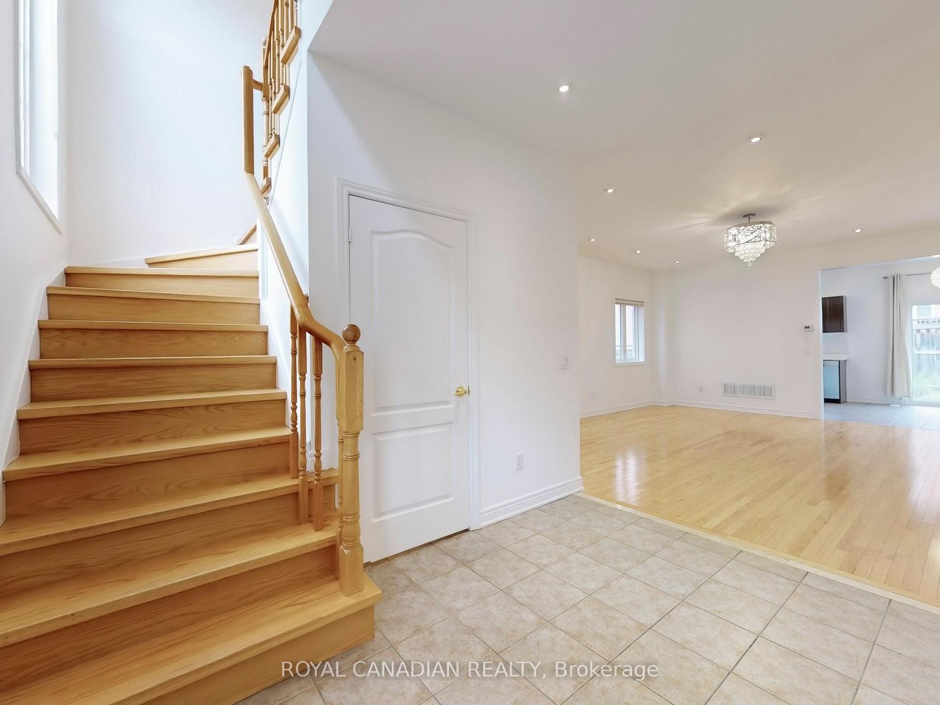 Photo 17 of 38 Hammersly Boulevard, Markham, Wismer — HOMEH