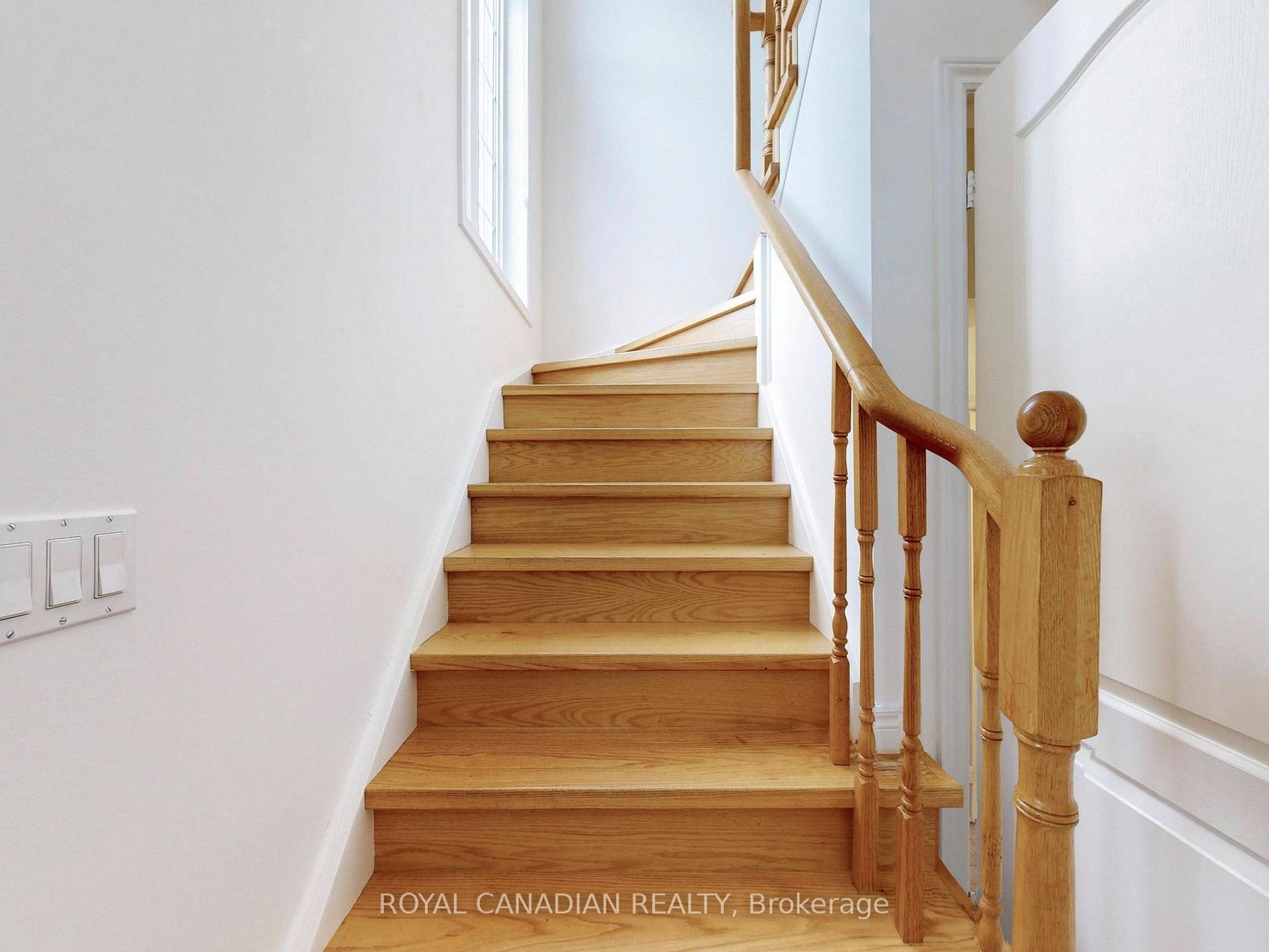 Photo 19 of 38 Hammersly Boulevard, Markham, Wismer — HOMEH