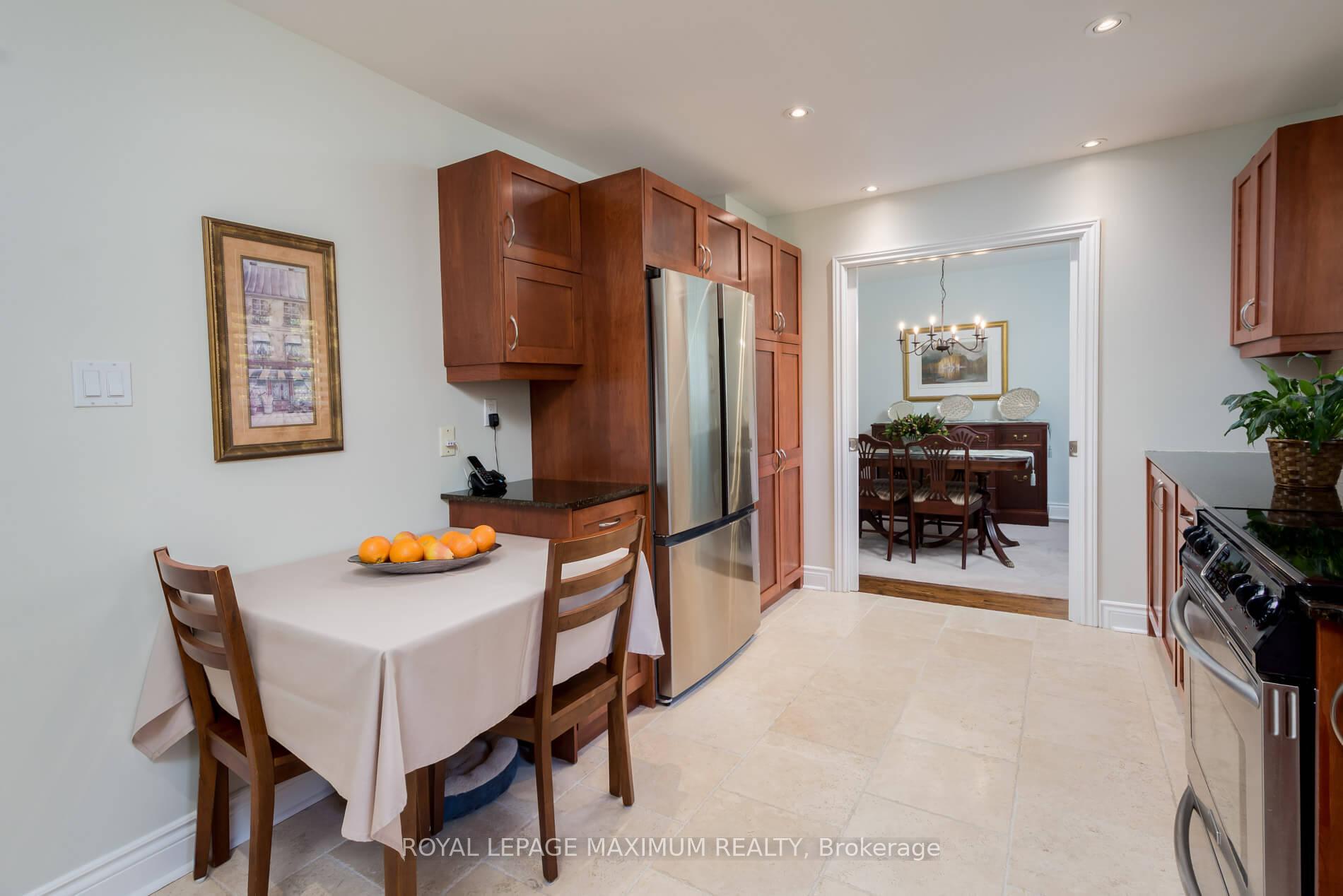 Photo 14 of 26 Hamilton Hall Drive, Markham, Markham Village — HOMEH