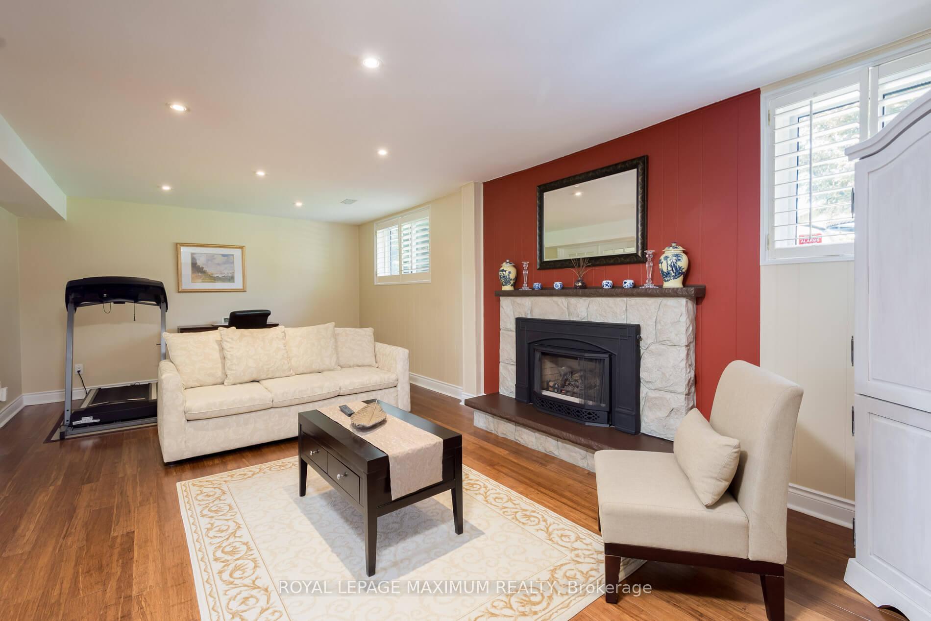 Photo 23 of 26 Hamilton Hall Drive, Markham, Markham Village — HOMEH