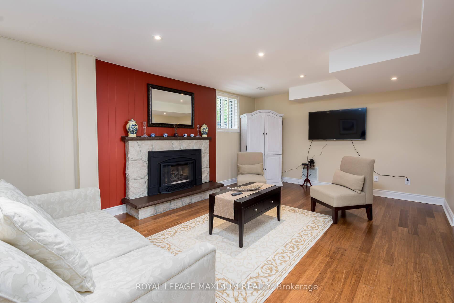 Photo 24 of 26 Hamilton Hall Drive, Markham, Markham Village — HOMEH