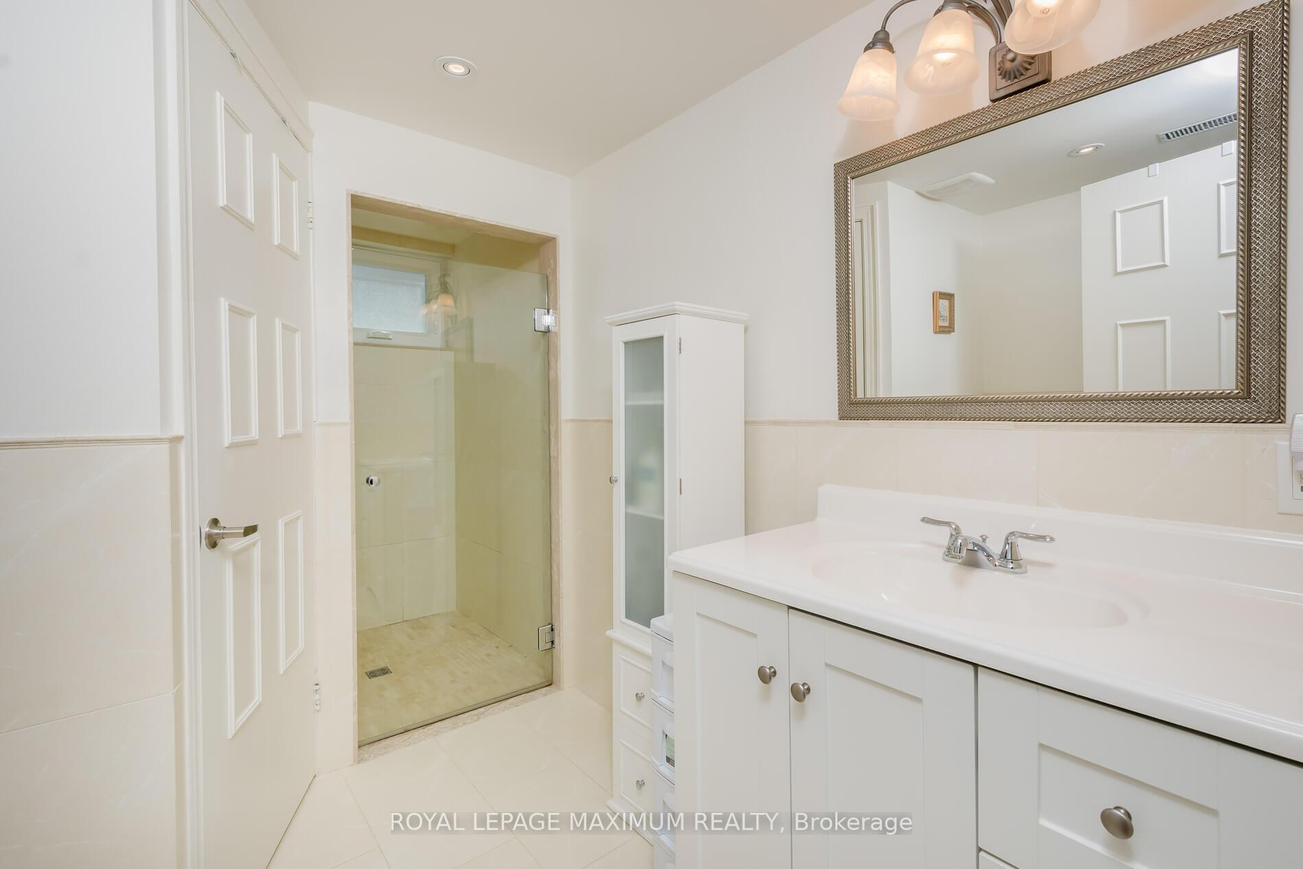 Photo 27 of 26 Hamilton Hall Drive, Markham, Markham Village — HOMEH