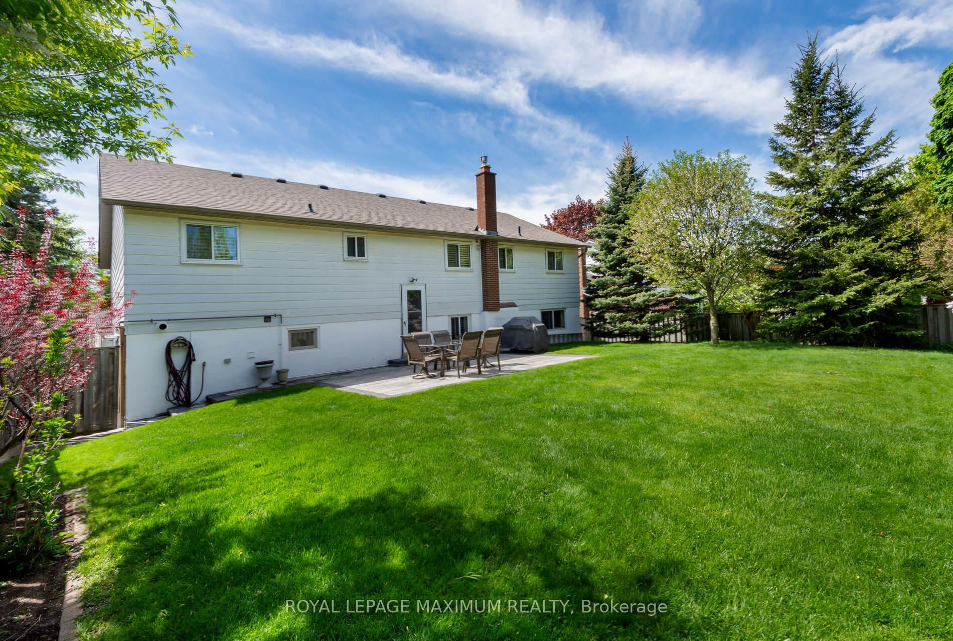 Photo 33 of 26 Hamilton Hall Drive, Markham, Markham Village — HOMEH