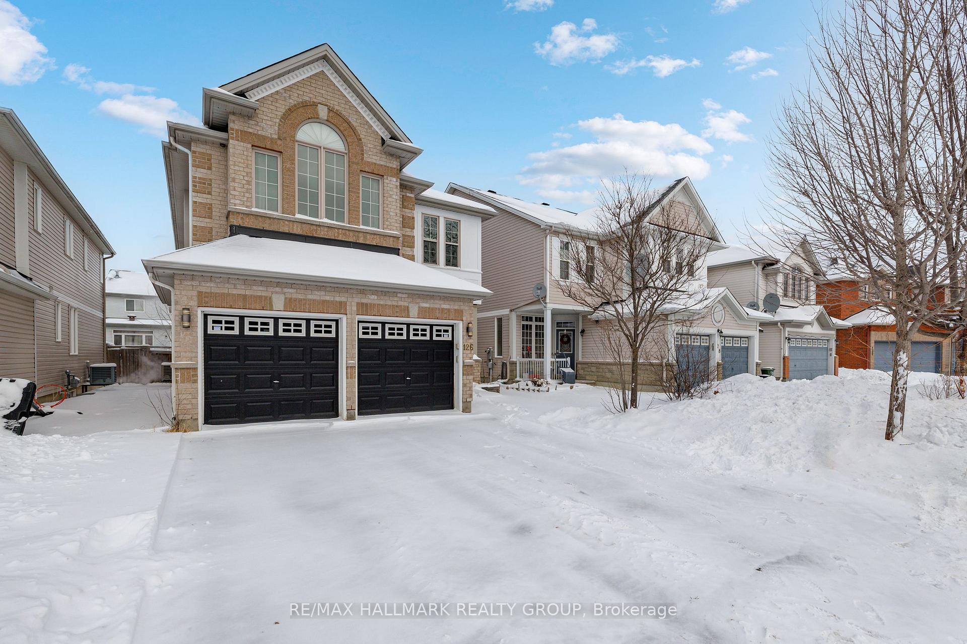 Photo 2 of 126 Strathcarron Crescent, Ottawa, Kanata - Morgan's Grant/South March — HOMEH