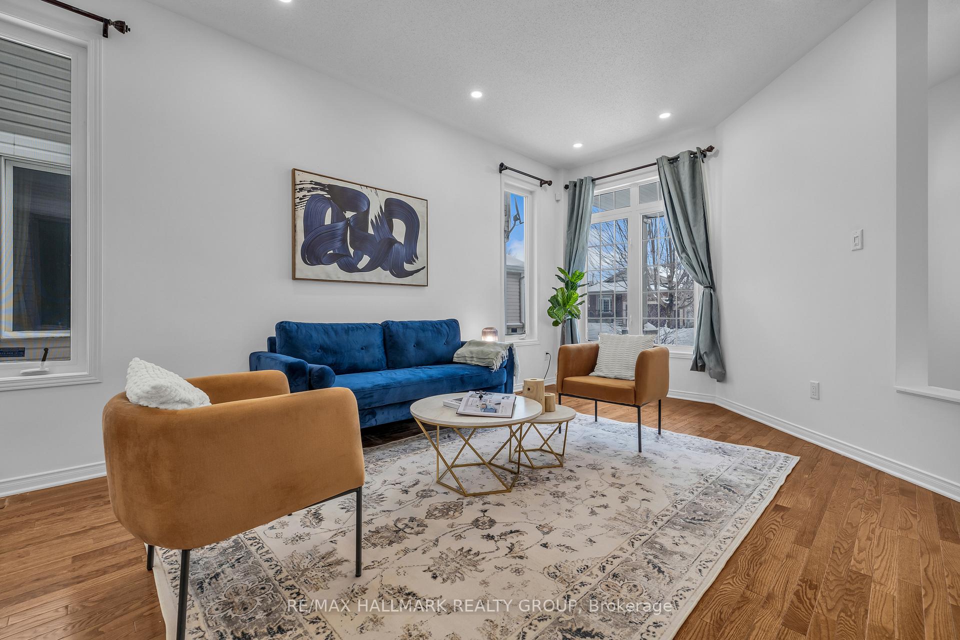 Photo 11 of 126 Strathcarron Crescent, Ottawa, Kanata - Morgan's Grant/South March — HOMEH