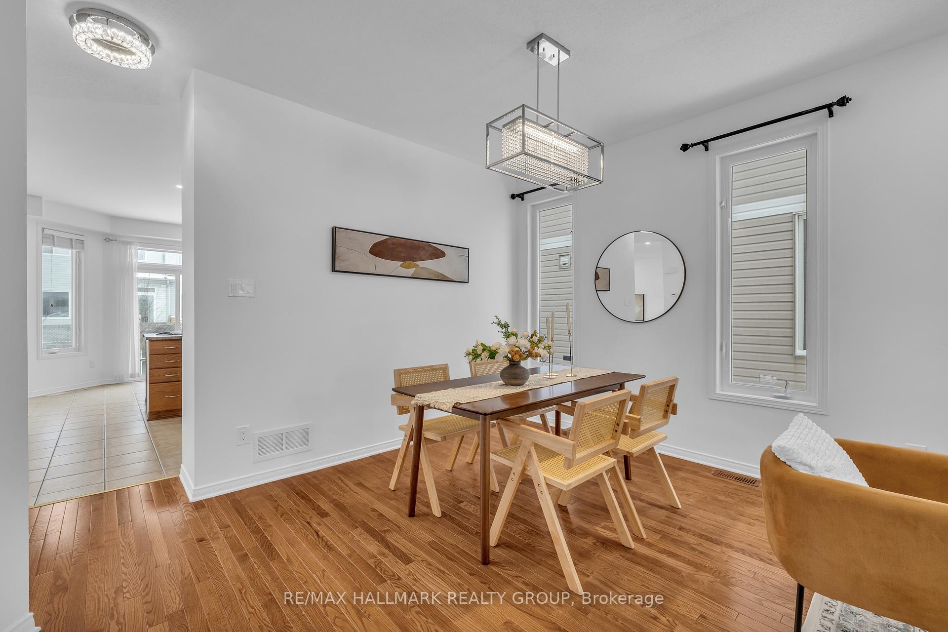 Photo 13 of 126 Strathcarron Crescent, Ottawa, Kanata - Morgan's Grant/South March — HOMEH