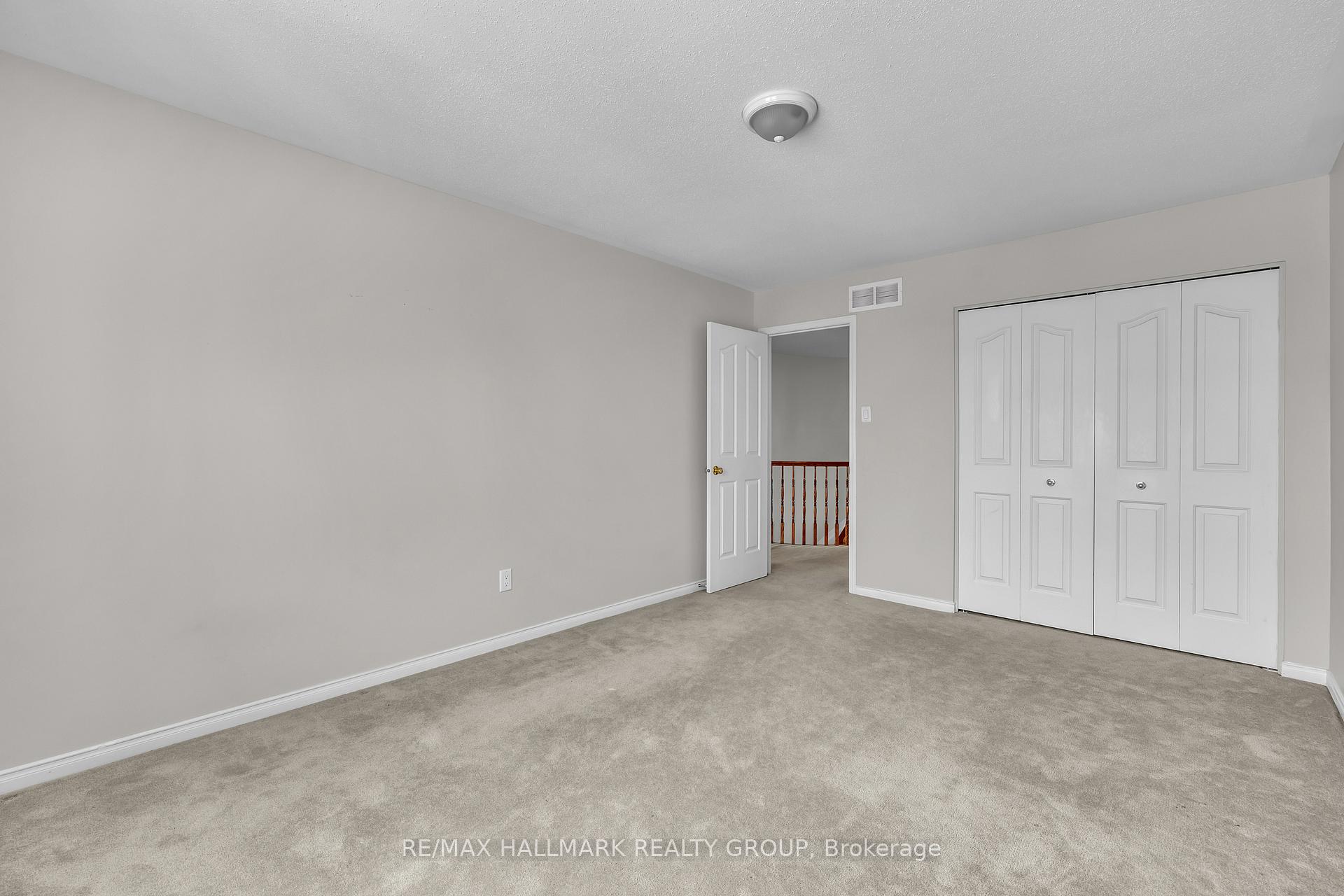 Photo 38 of 126 Strathcarron Crescent, Ottawa, Kanata - Morgan's Grant/South March — HOMEH