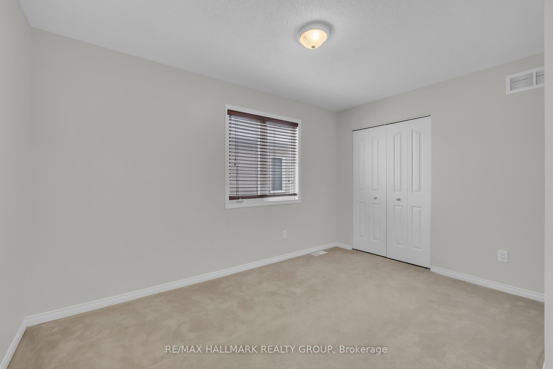 Photo 40 of 126 Strathcarron Crescent, Ottawa, Kanata - Morgan's Grant/South March — HOMEH
