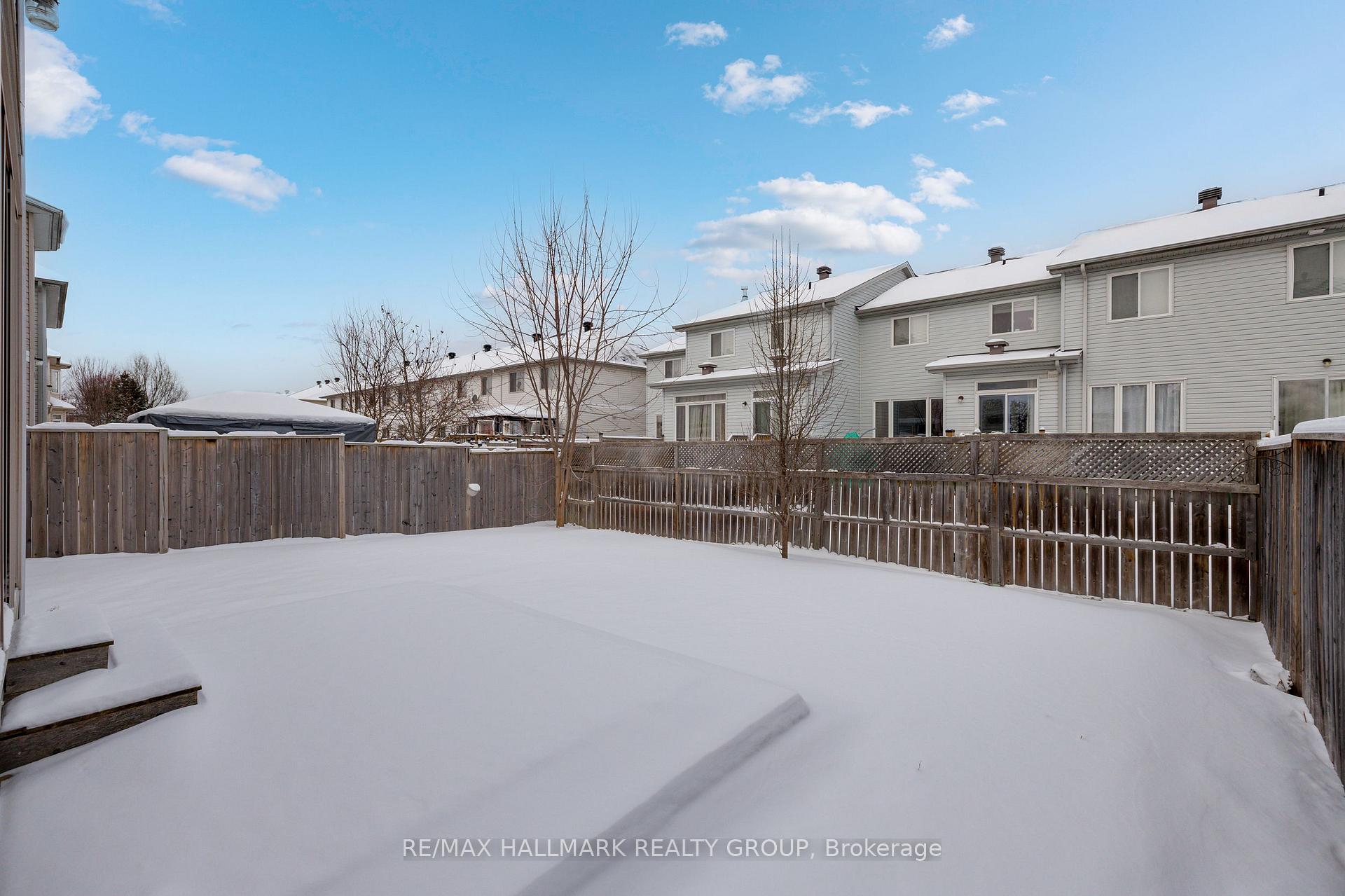 Photo 47 of 126 Strathcarron Crescent, Ottawa, Kanata - Morgan's Grant/South March — HOMEH