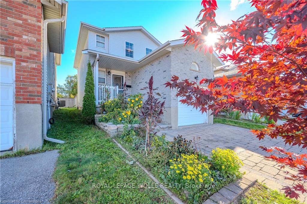 Photo 1 of 429 Erinbrook Drive, Kitchener — HOMEH
