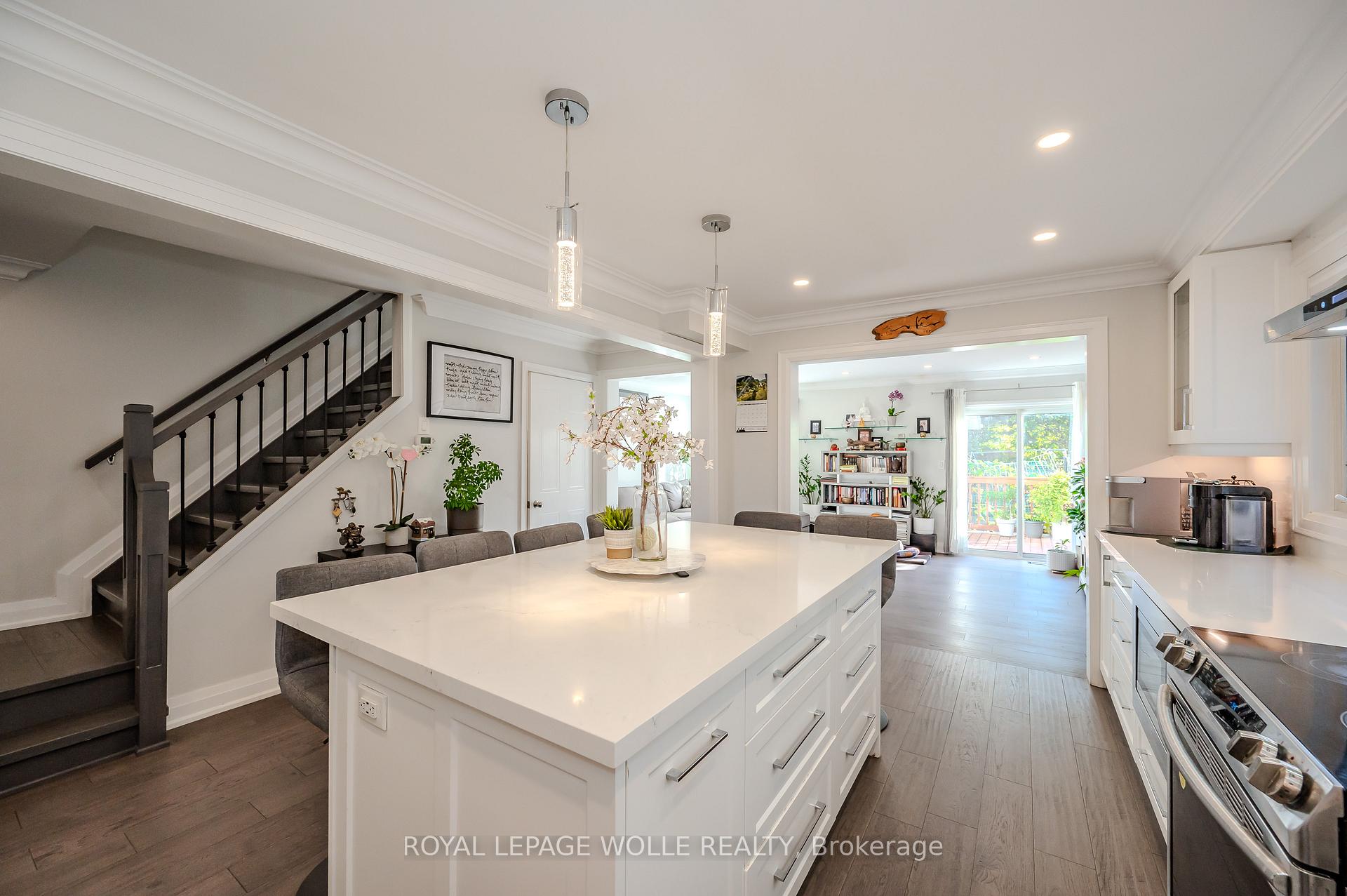 Photo 12 of 429 Erinbrook Drive, Kitchener — HOMEH