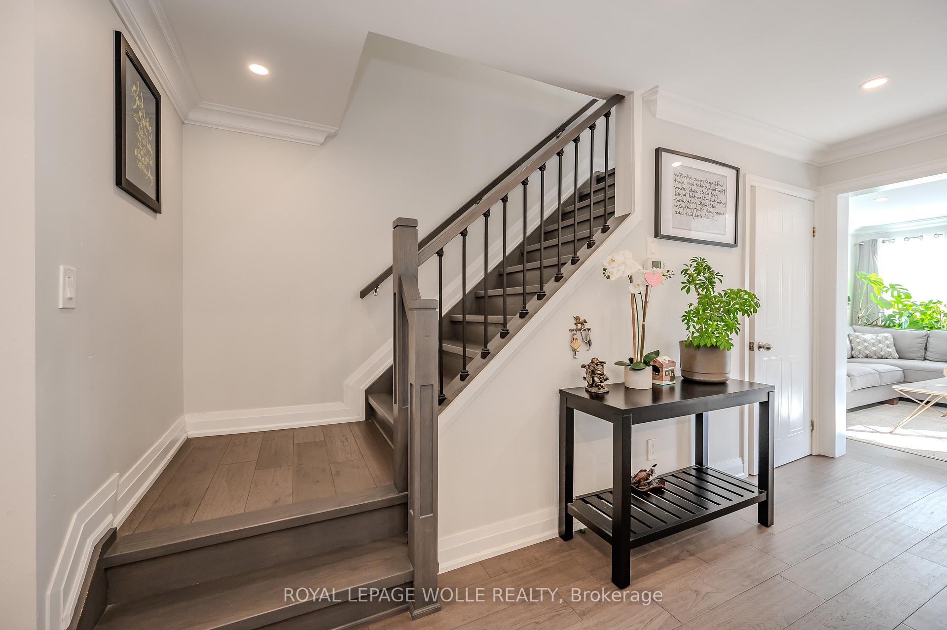Photo 17 of 429 Erinbrook Drive, Kitchener — HOMEH