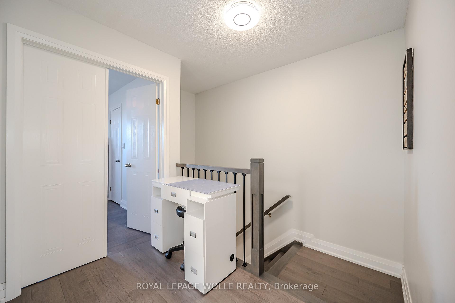 Photo 18 of 429 Erinbrook Drive, Kitchener — HOMEH